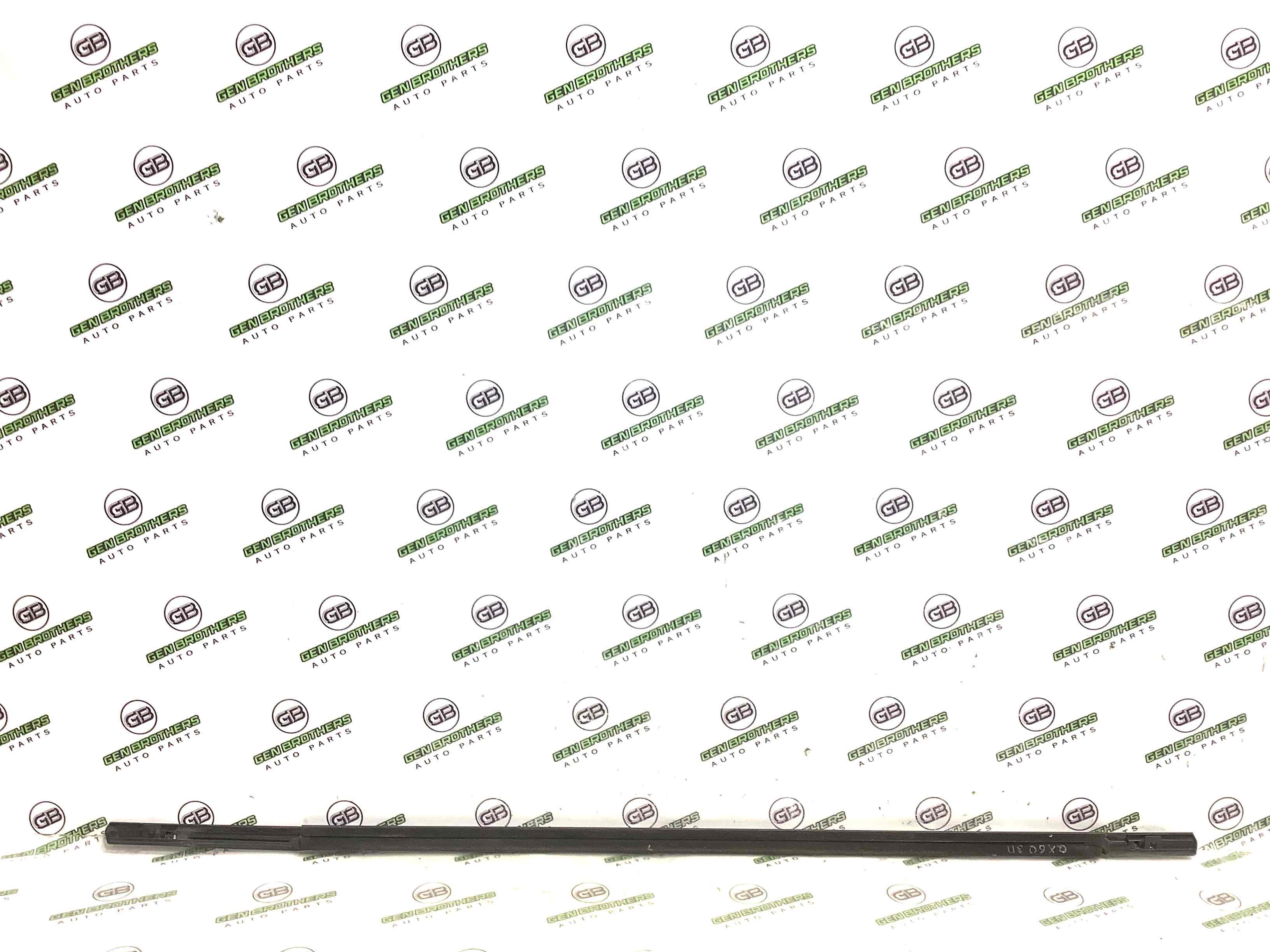 Молдинг двері задньої правої