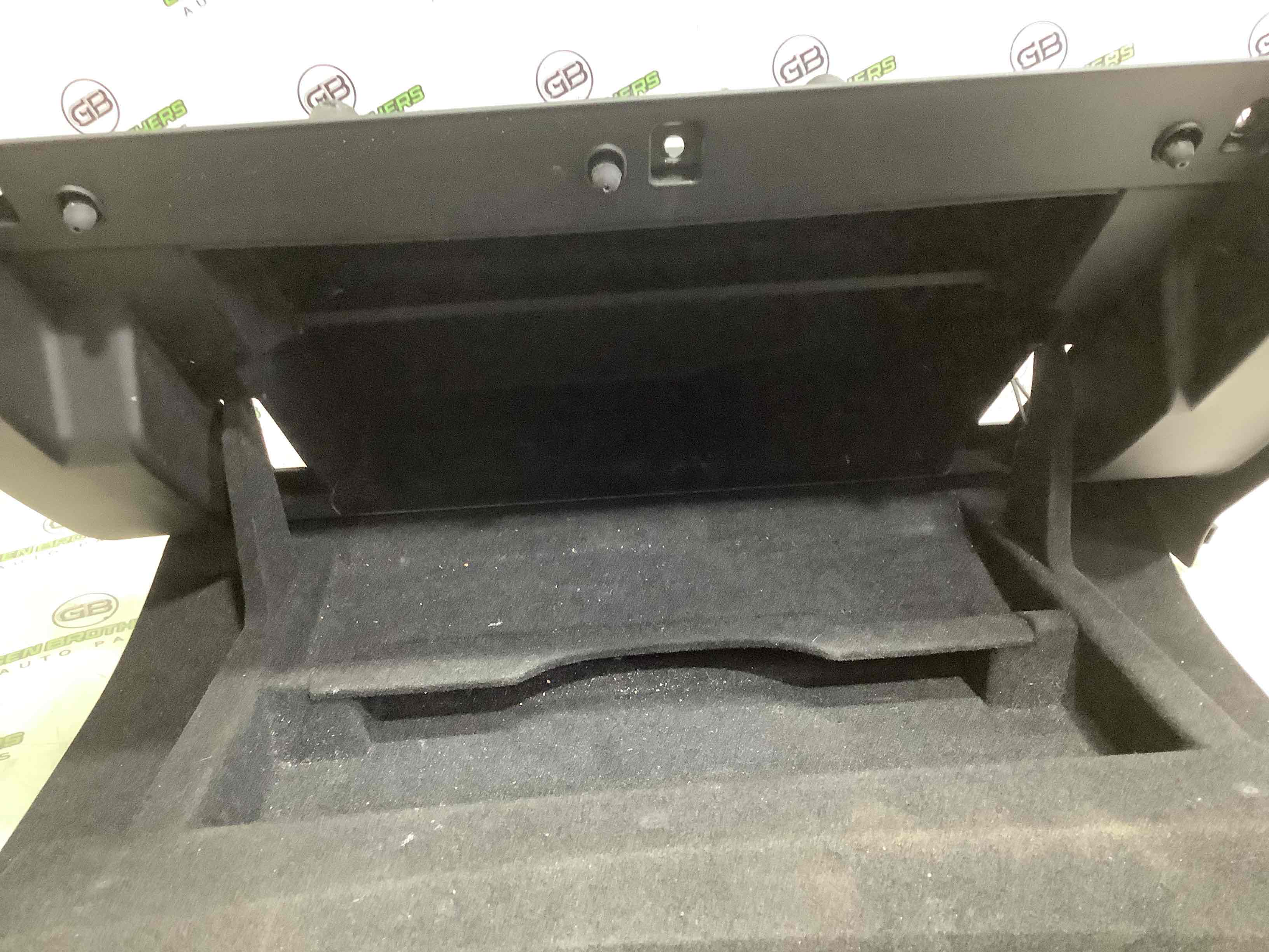 Бардачок замок бардачка, підстаканник, ящик