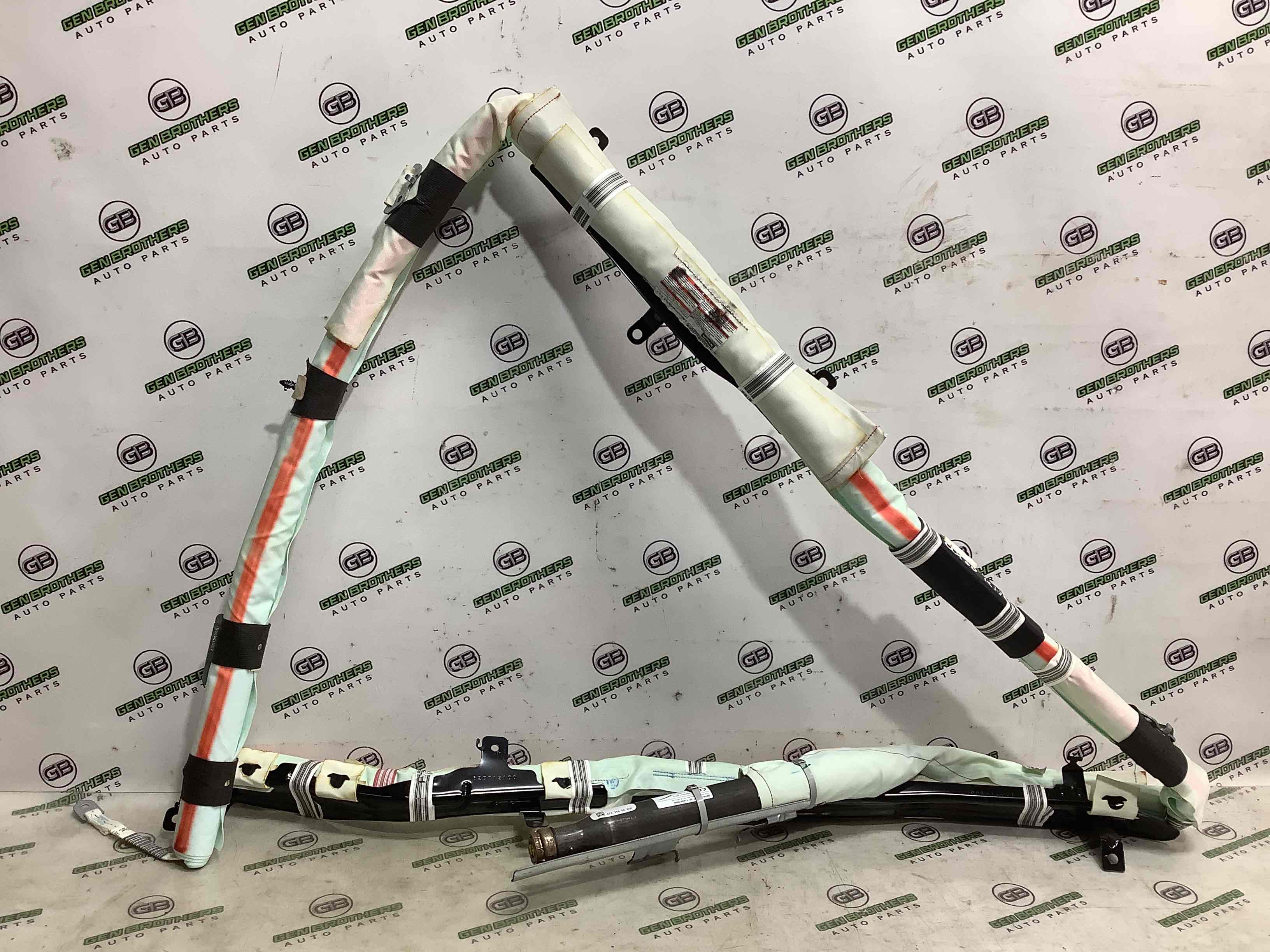 Подушка безпеки збоку шторка