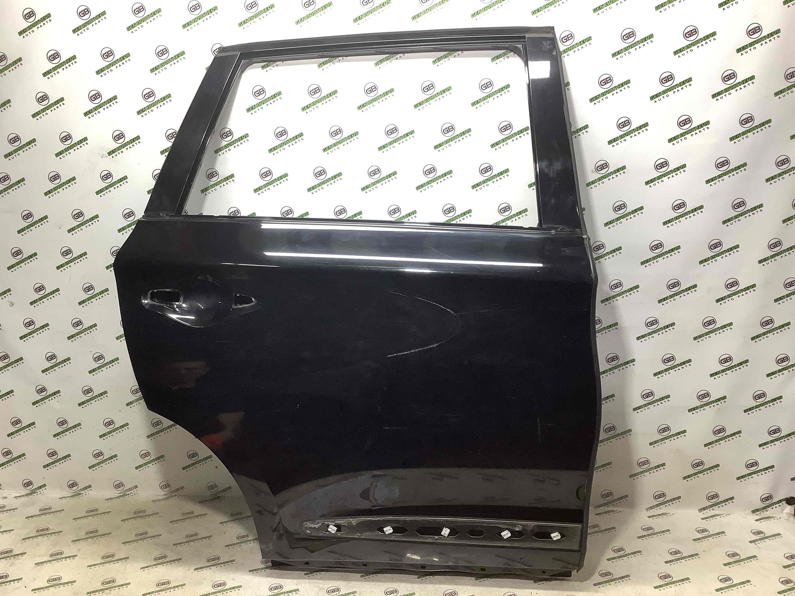 Двері задні права