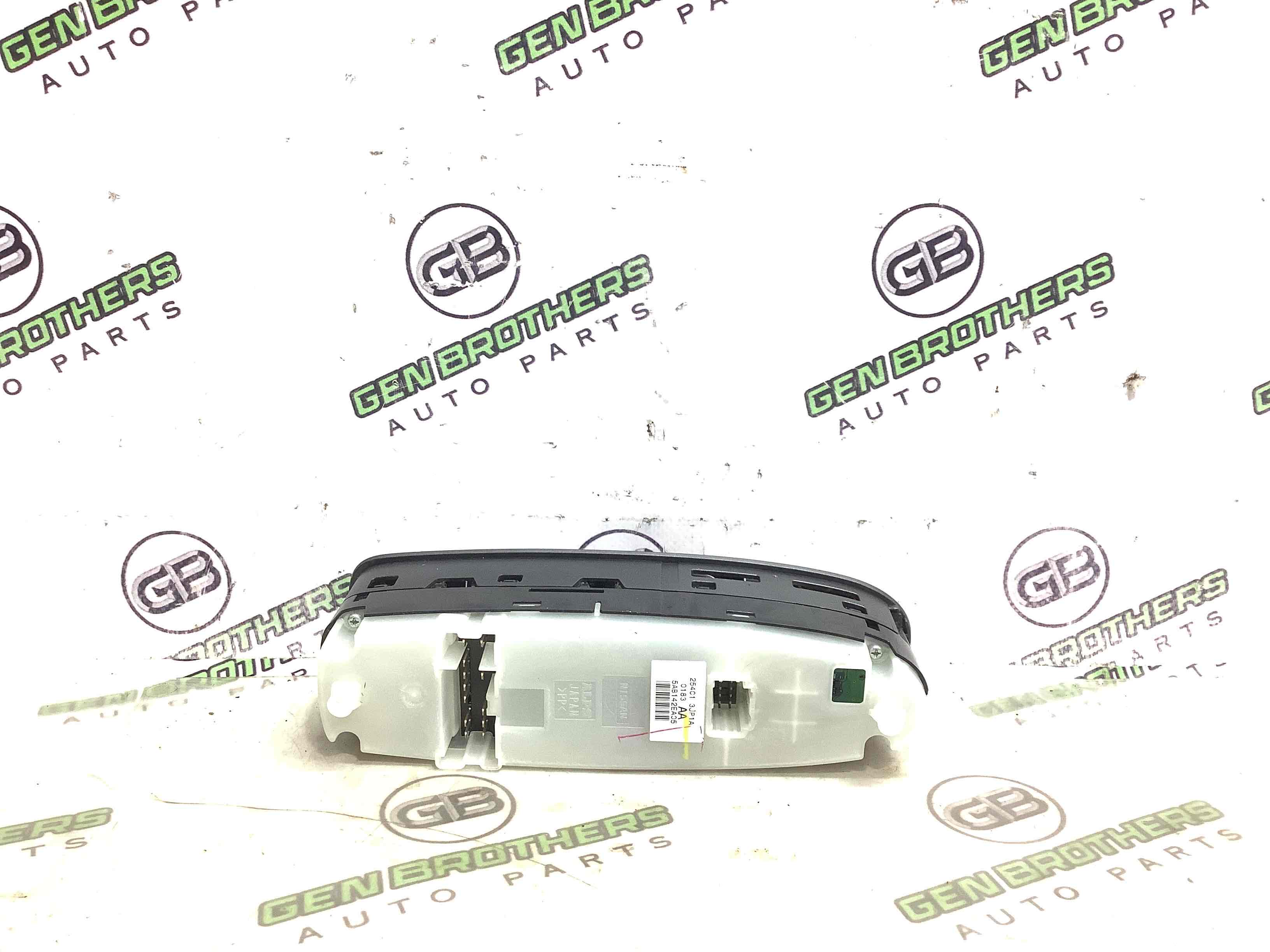 Кнопки керування склопідйомниками