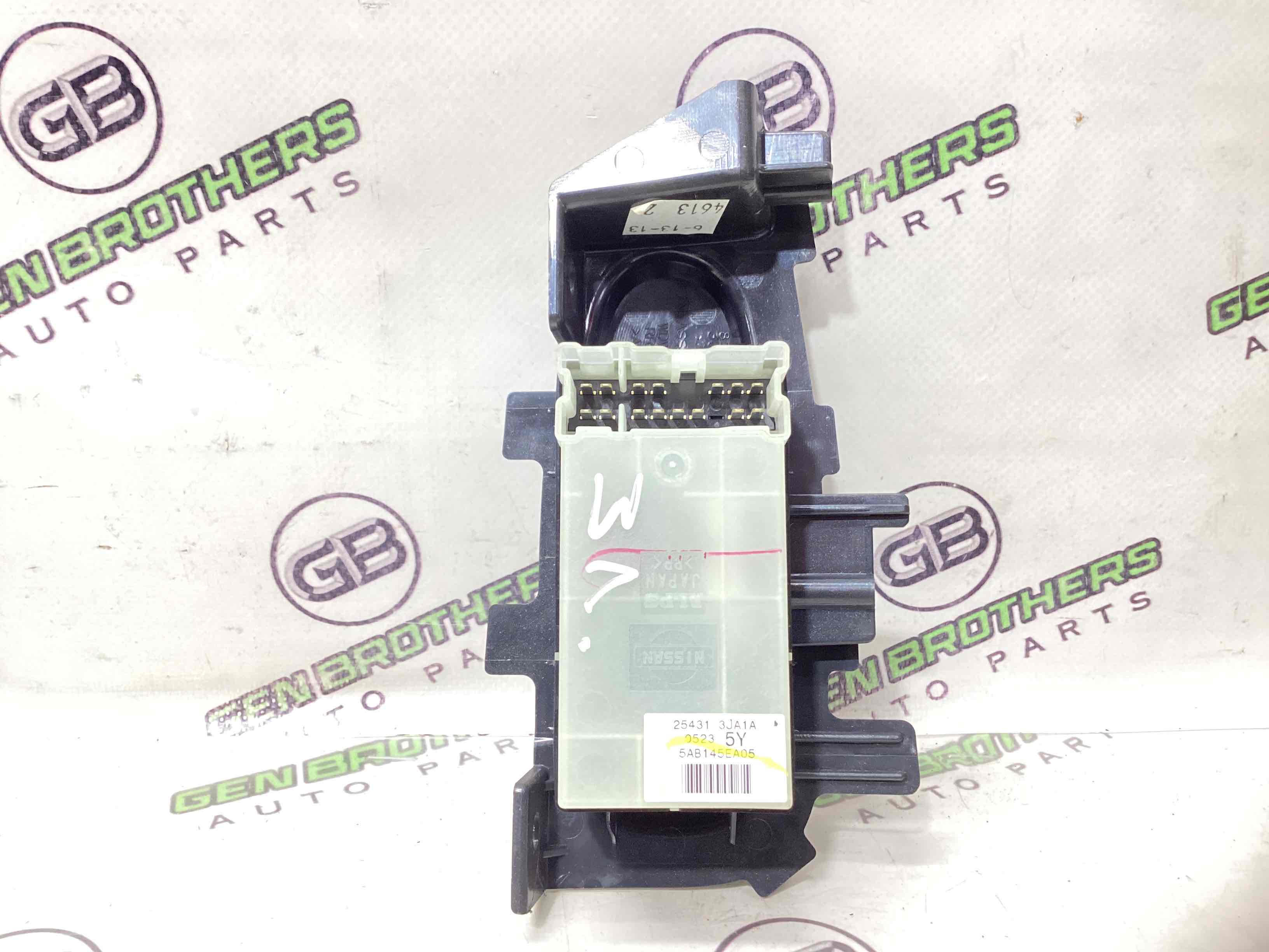 Кнопки керування склопідйомниками