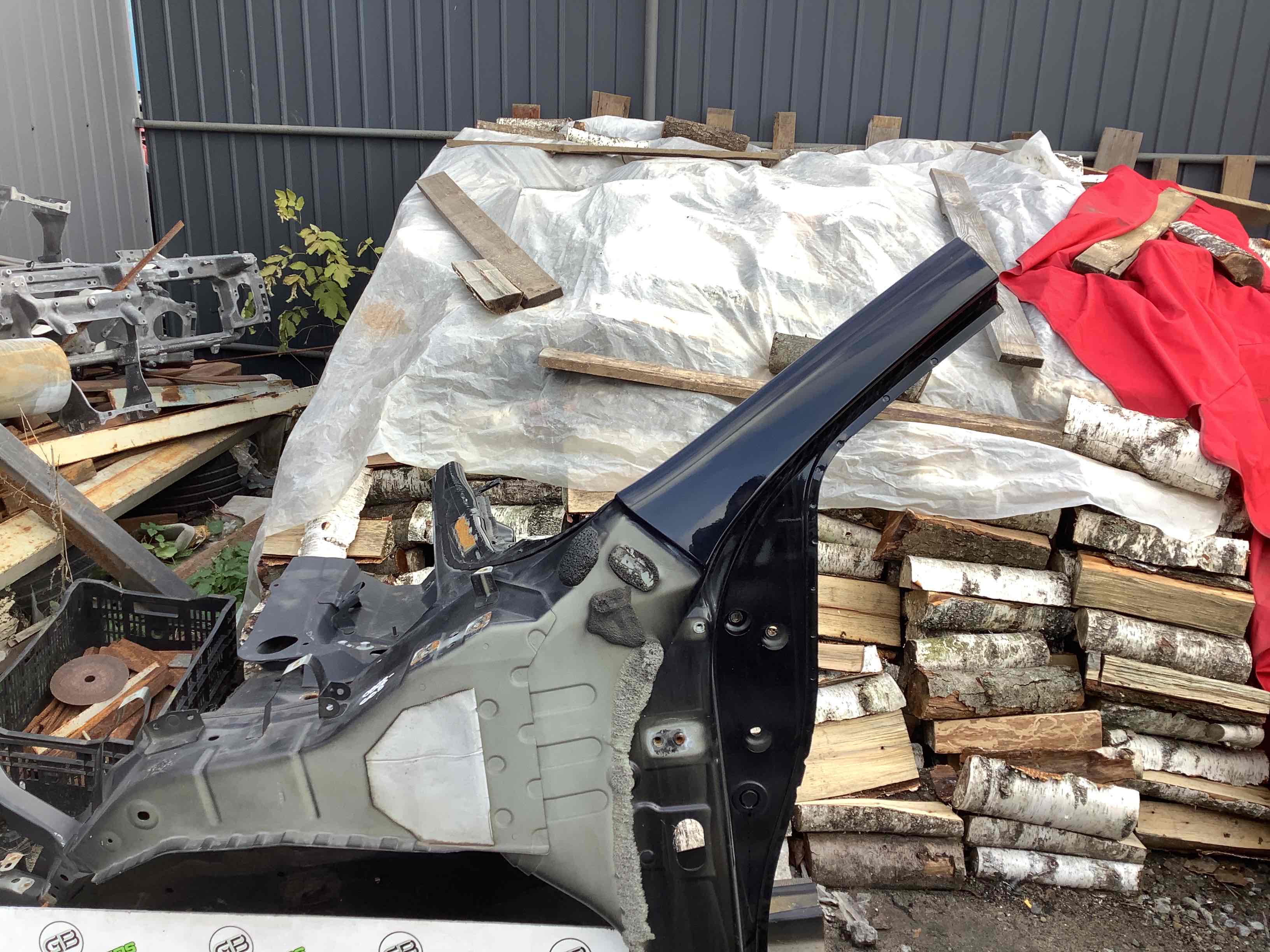 Чверть передня ліва