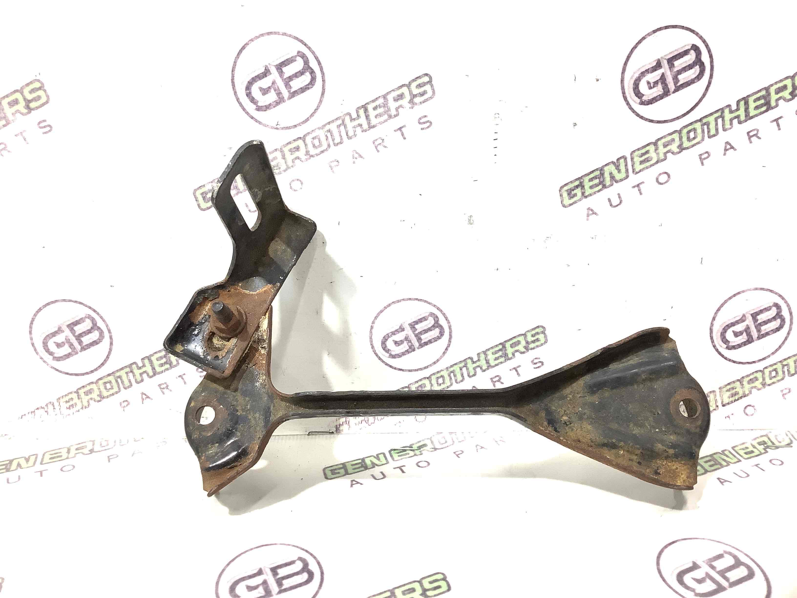 Полиця акумулятора, кришка, кріплення майданчик АКБ