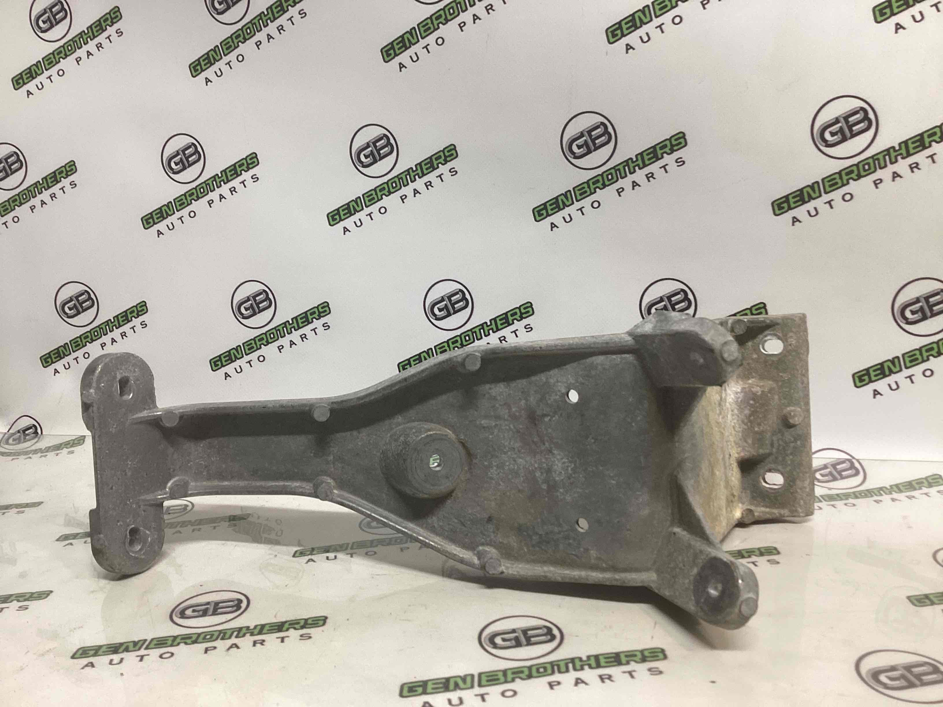 Кріплення, кронштейн