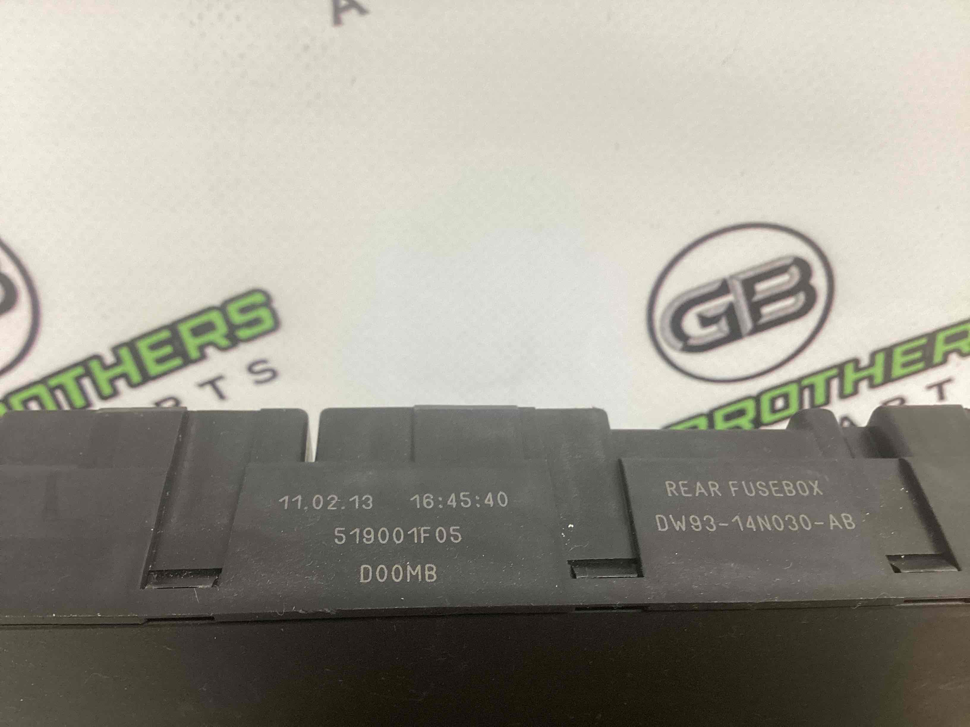 Блок запобіжників (блок реле)