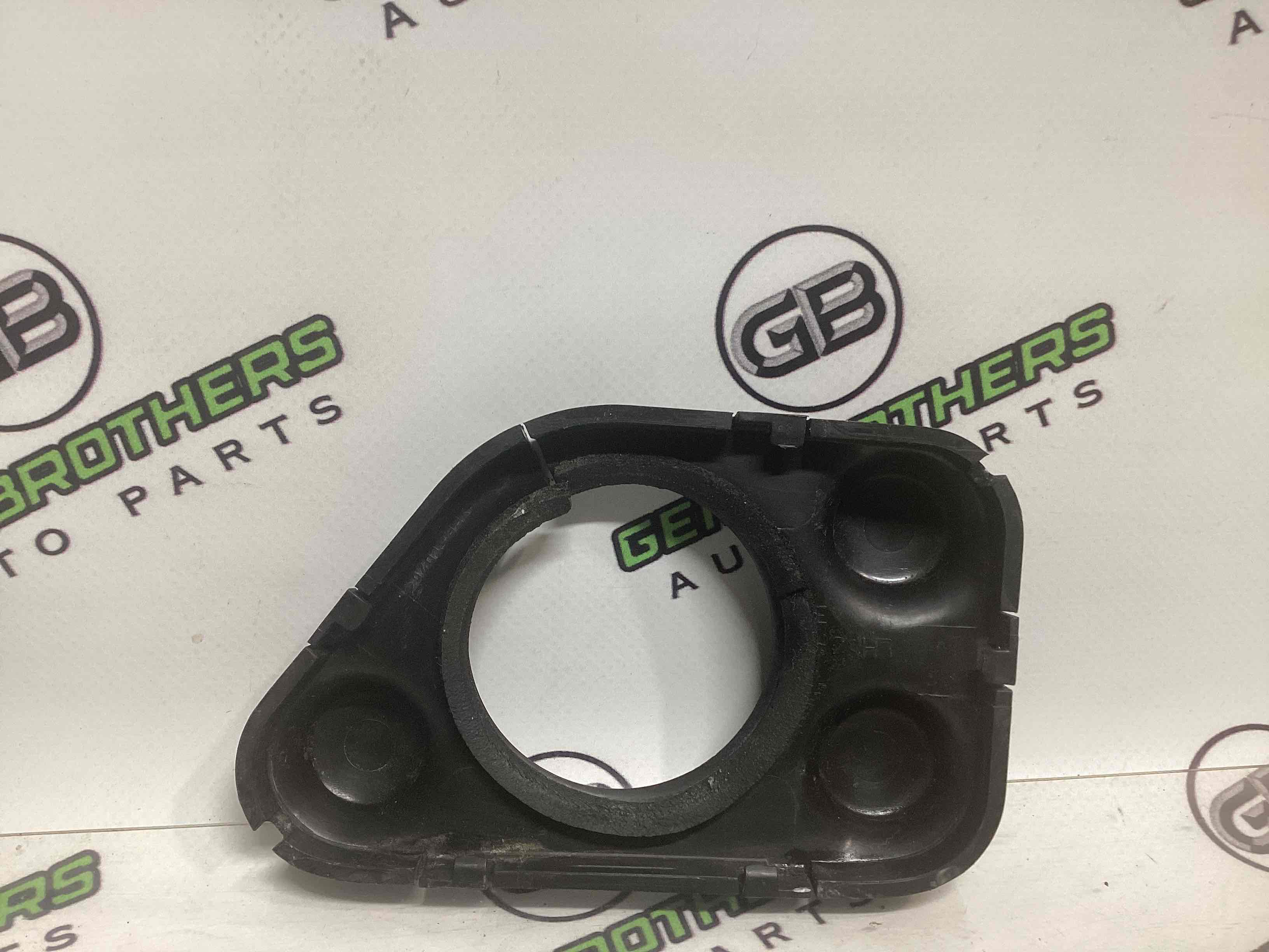 Петля кришки багажника, двері багажника