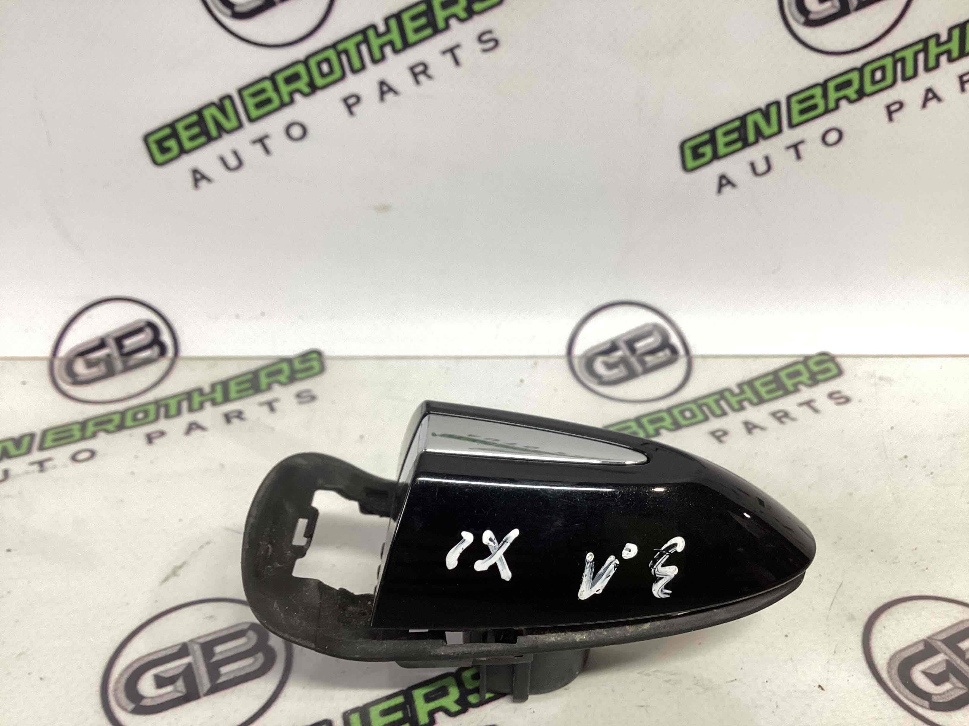 Заглушка ручки дверей