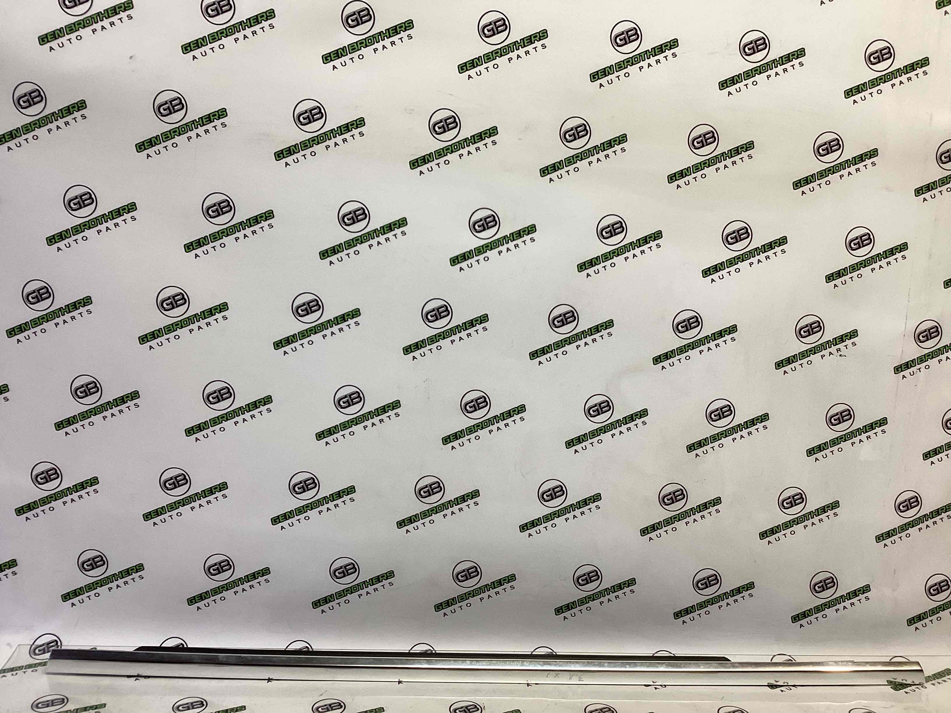 Молдинг двері задньої лівої