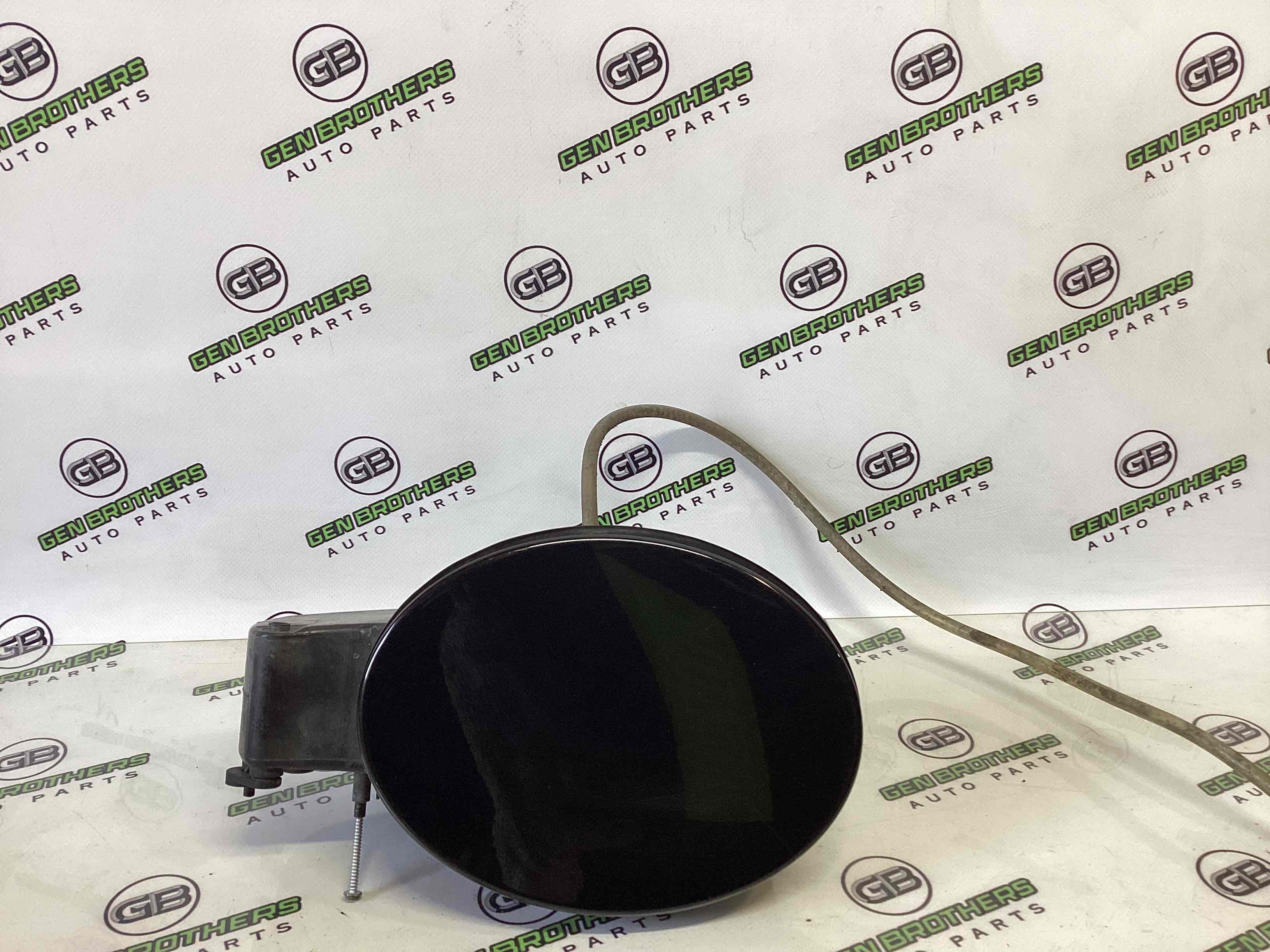 Лючок бензобака