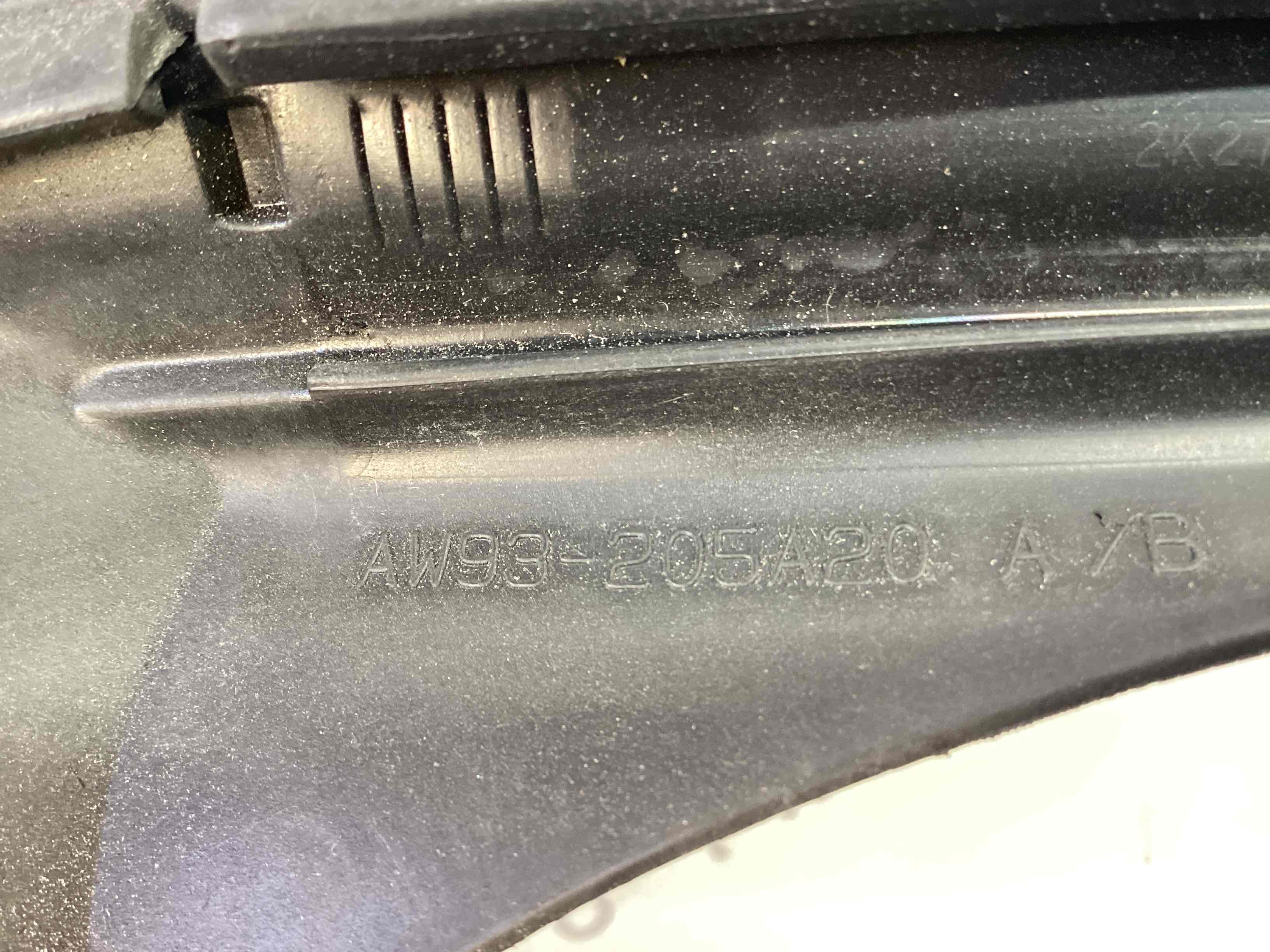 Ущільнювач скла, двері