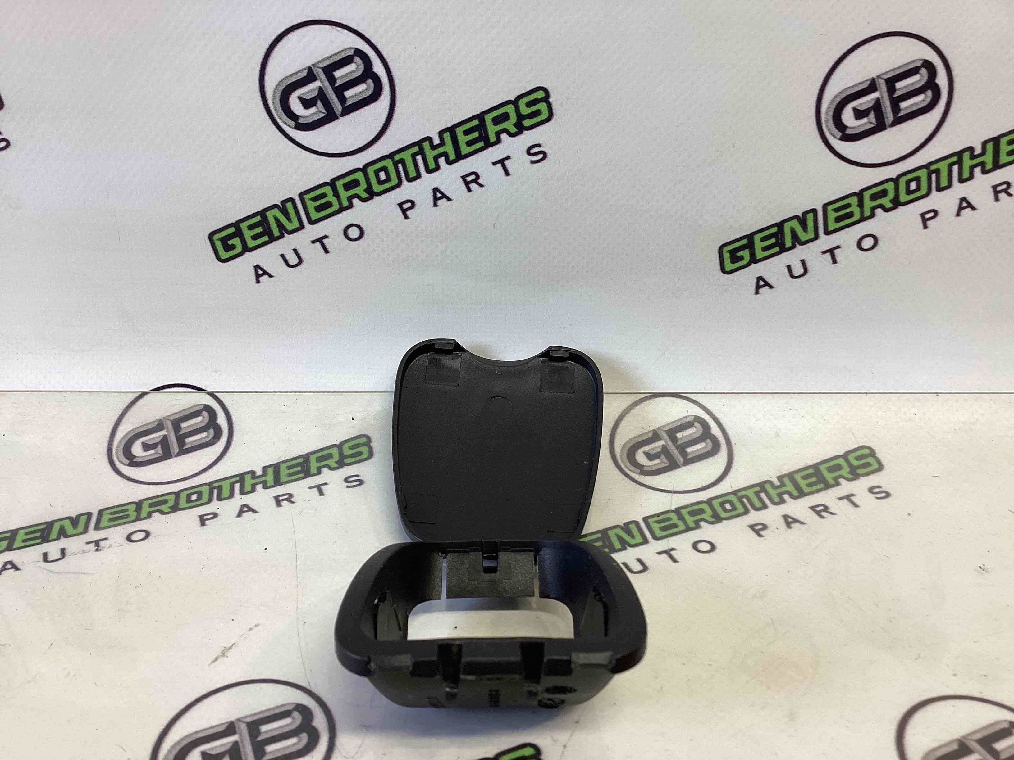 Пластикові елементи салону