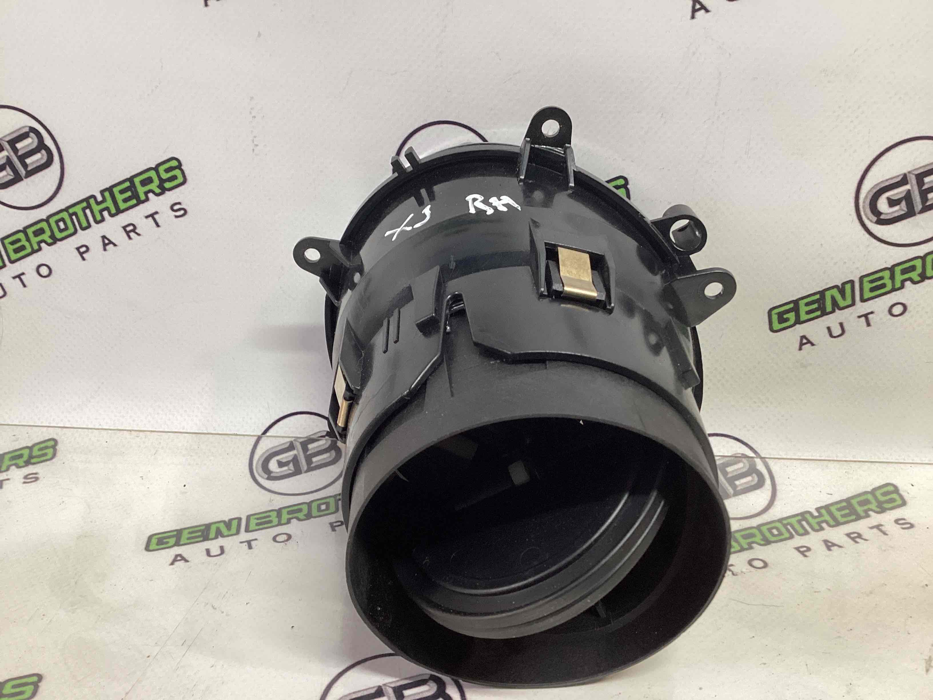 Дефлектор обдування салону