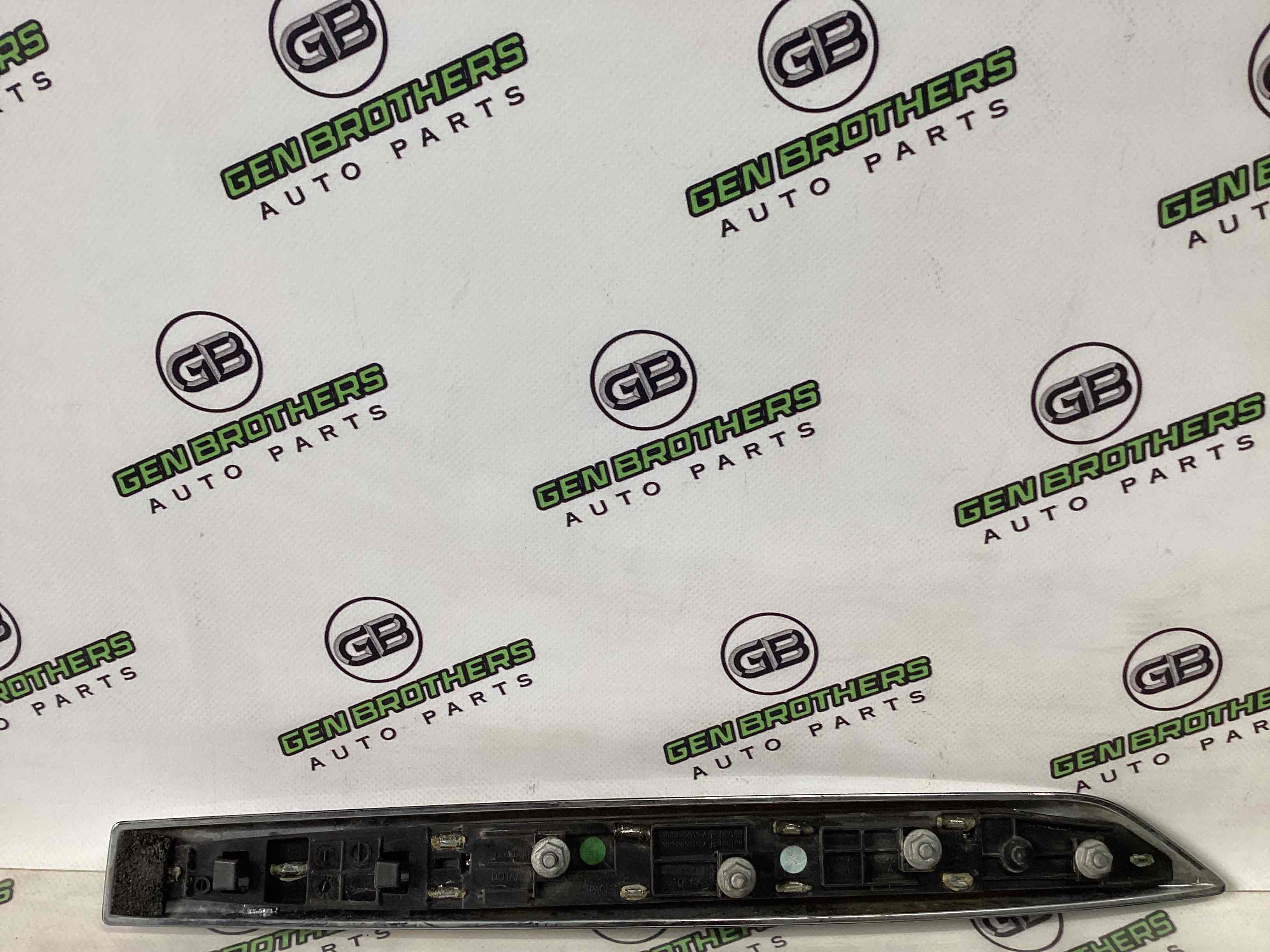 Молдинг крила, грати та зябра крила