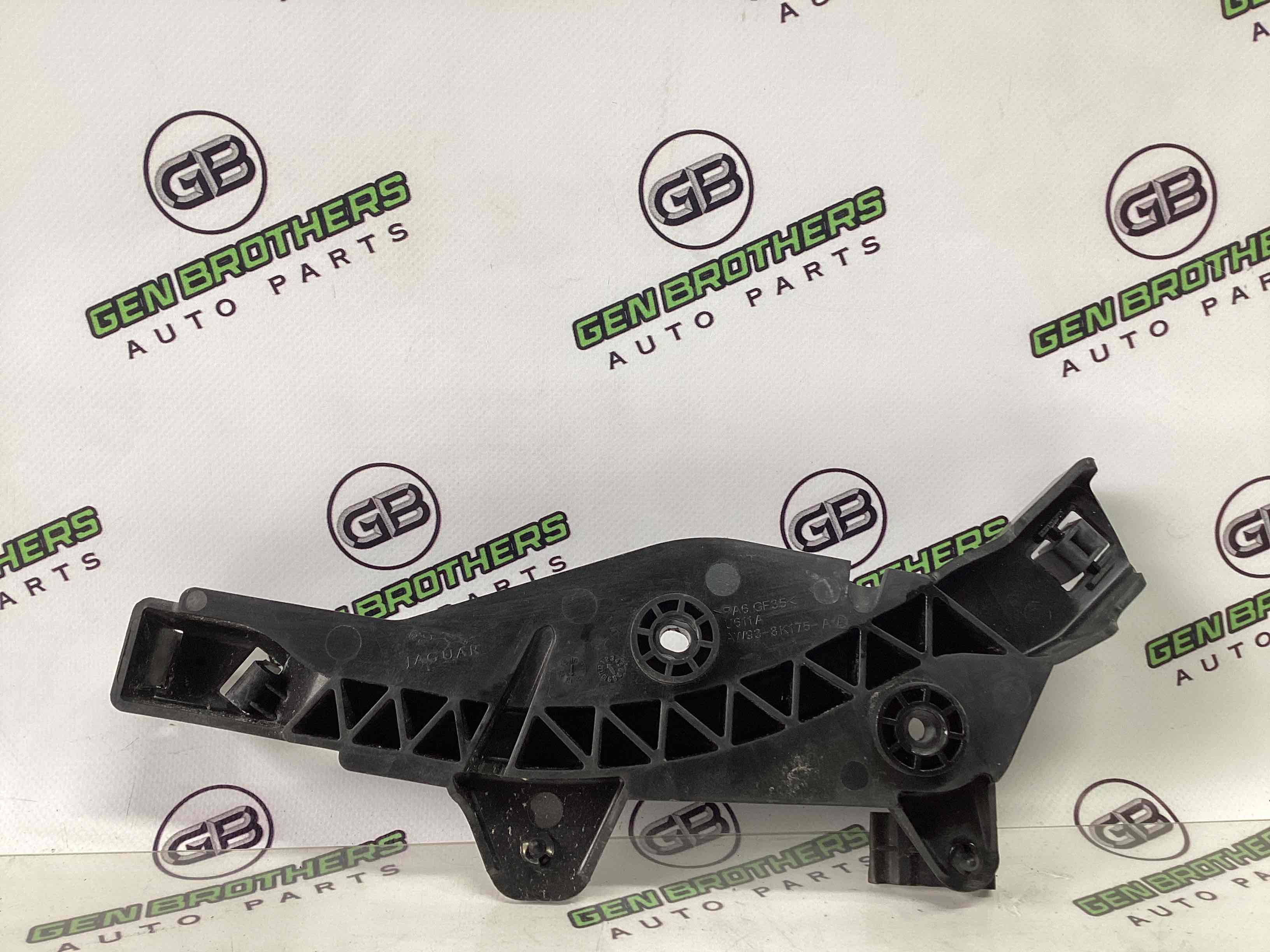 Кріплення, кронштейн