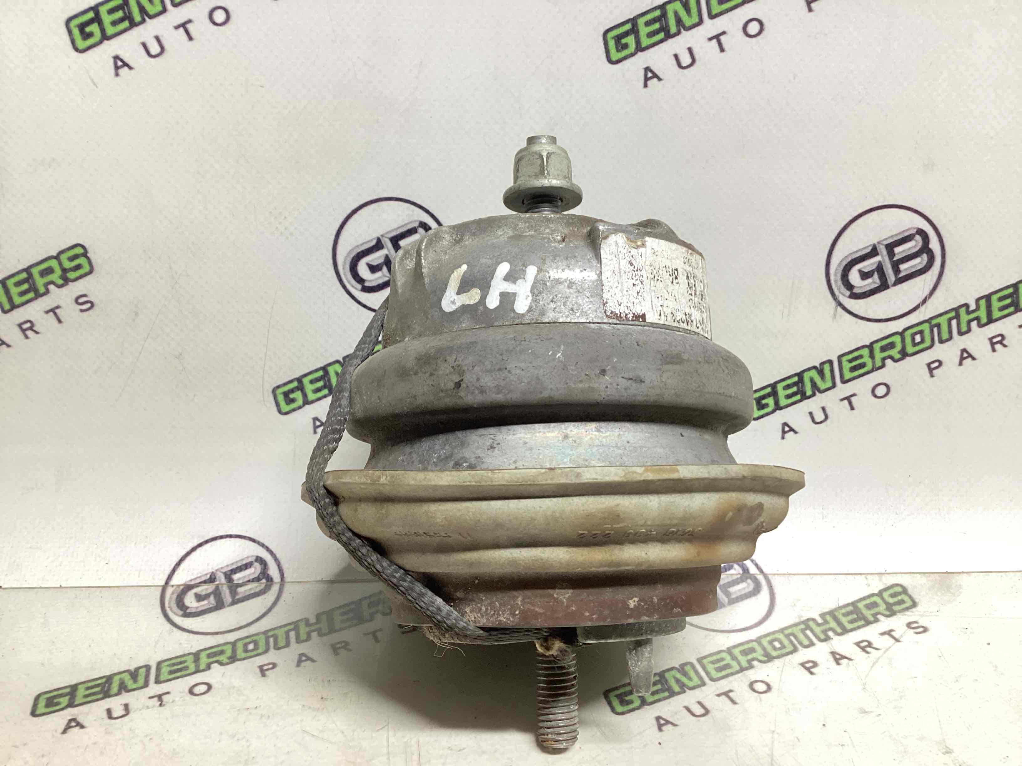 Подушка кріплення двигуна