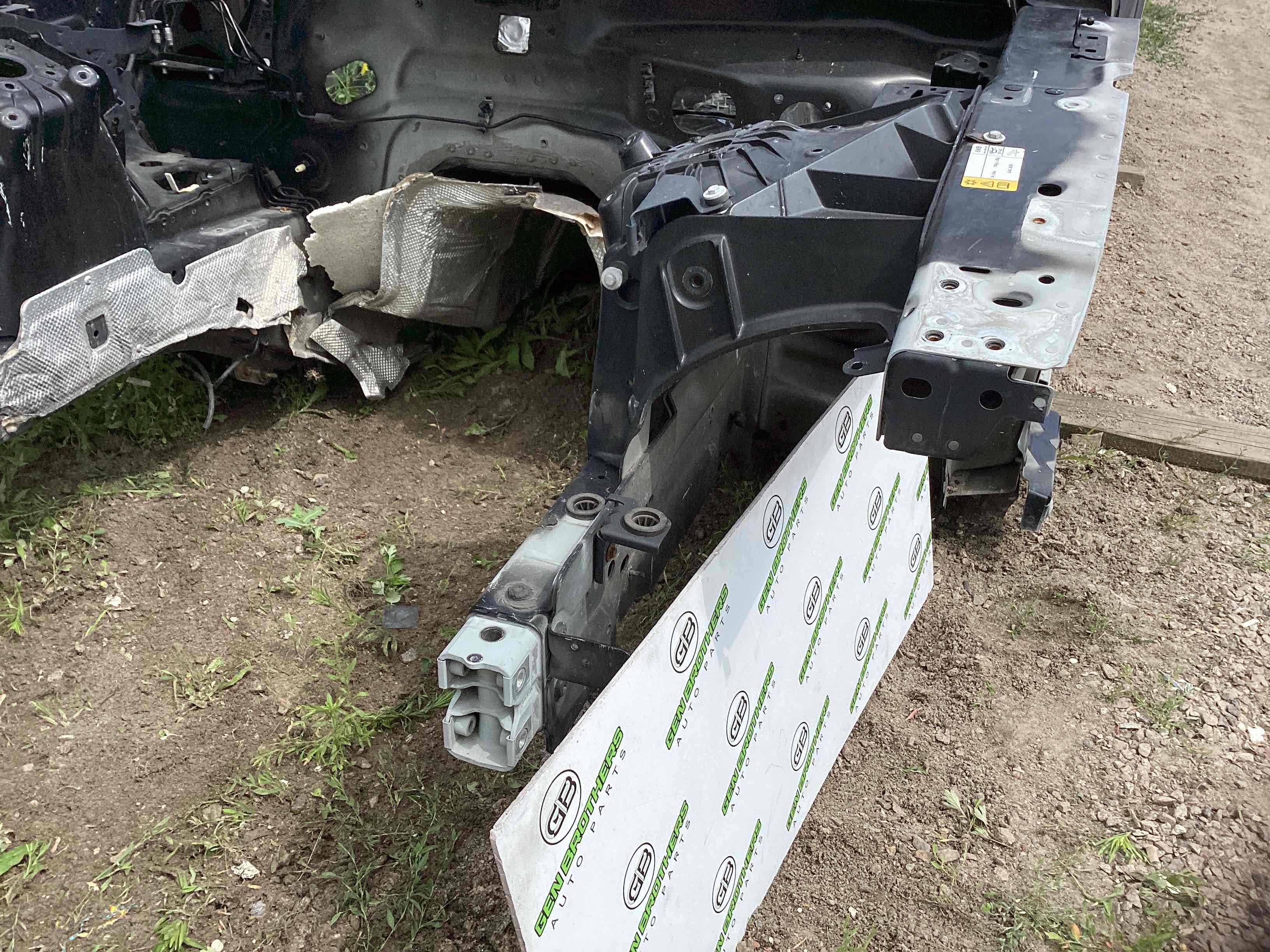 Чверть передня ліва