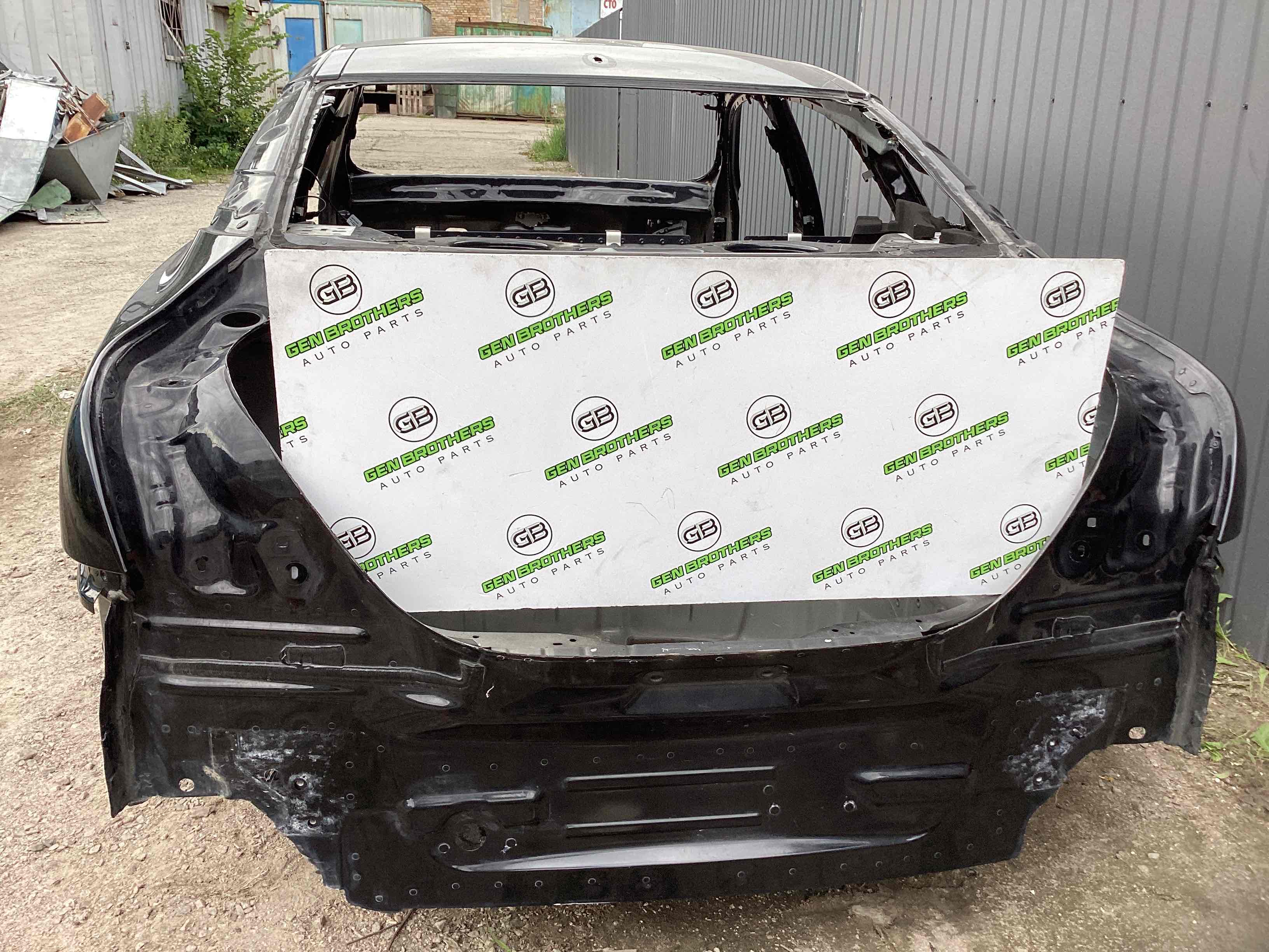 Задня панель