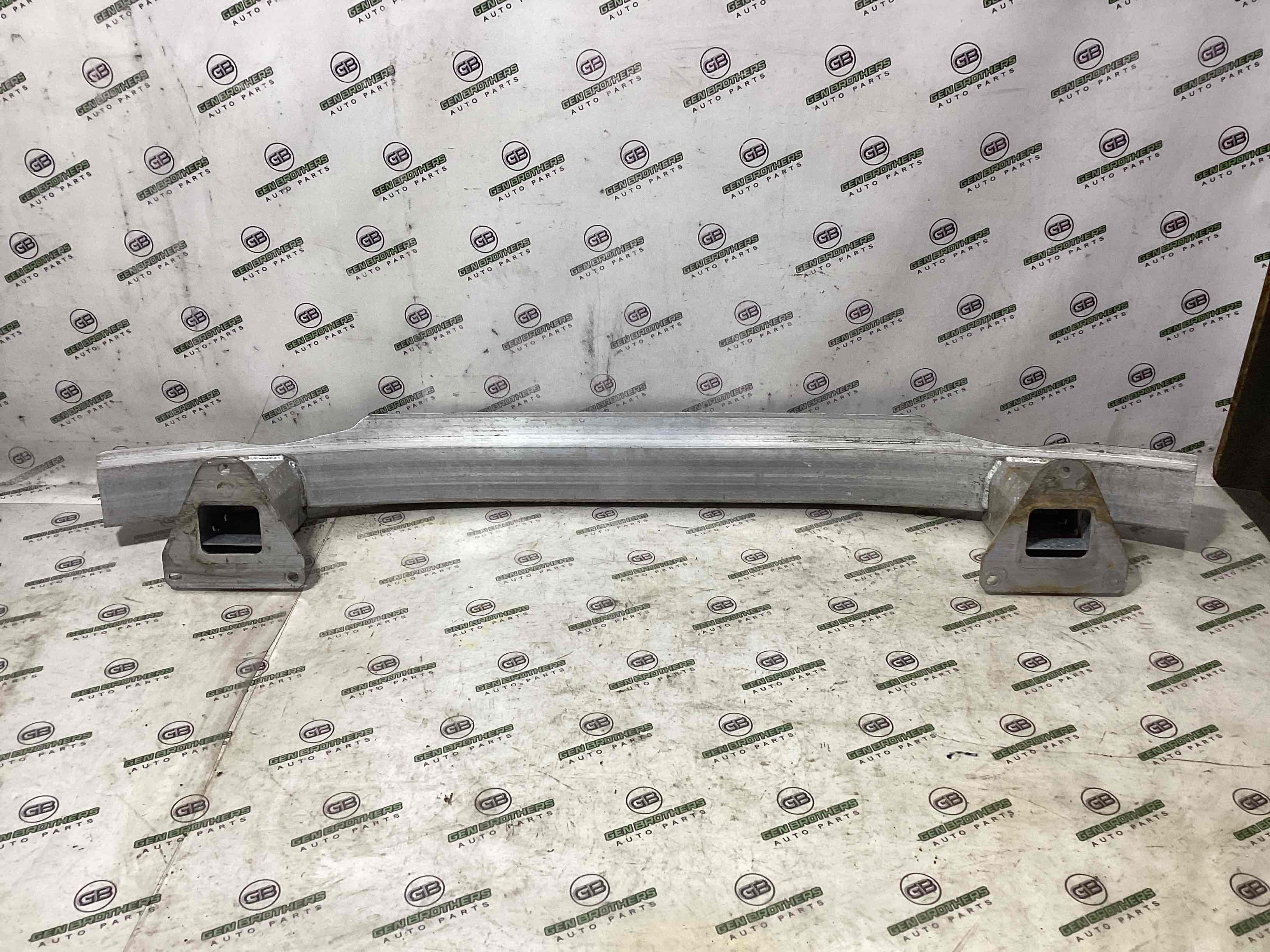 Підсилювач бампера заднього