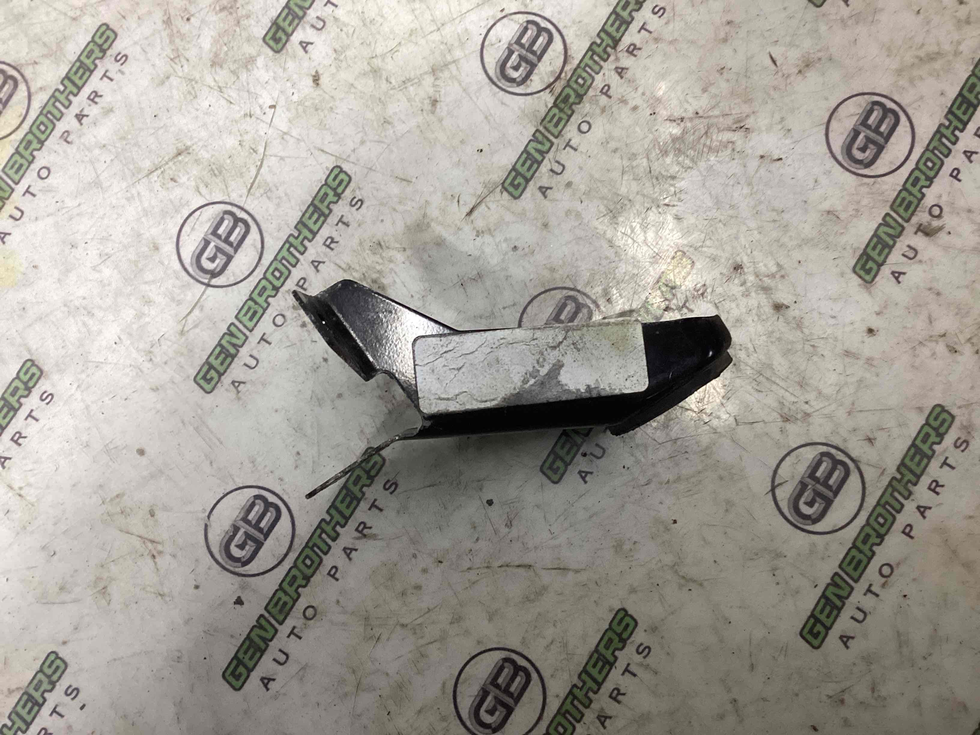 Кріплення, кронштейн