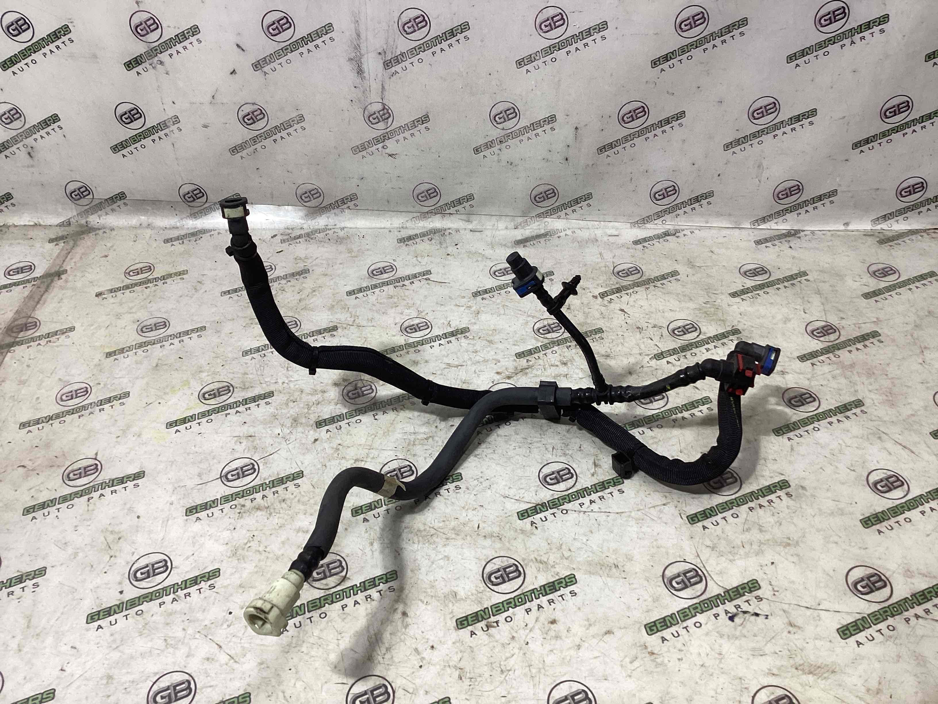 Трубка паливна