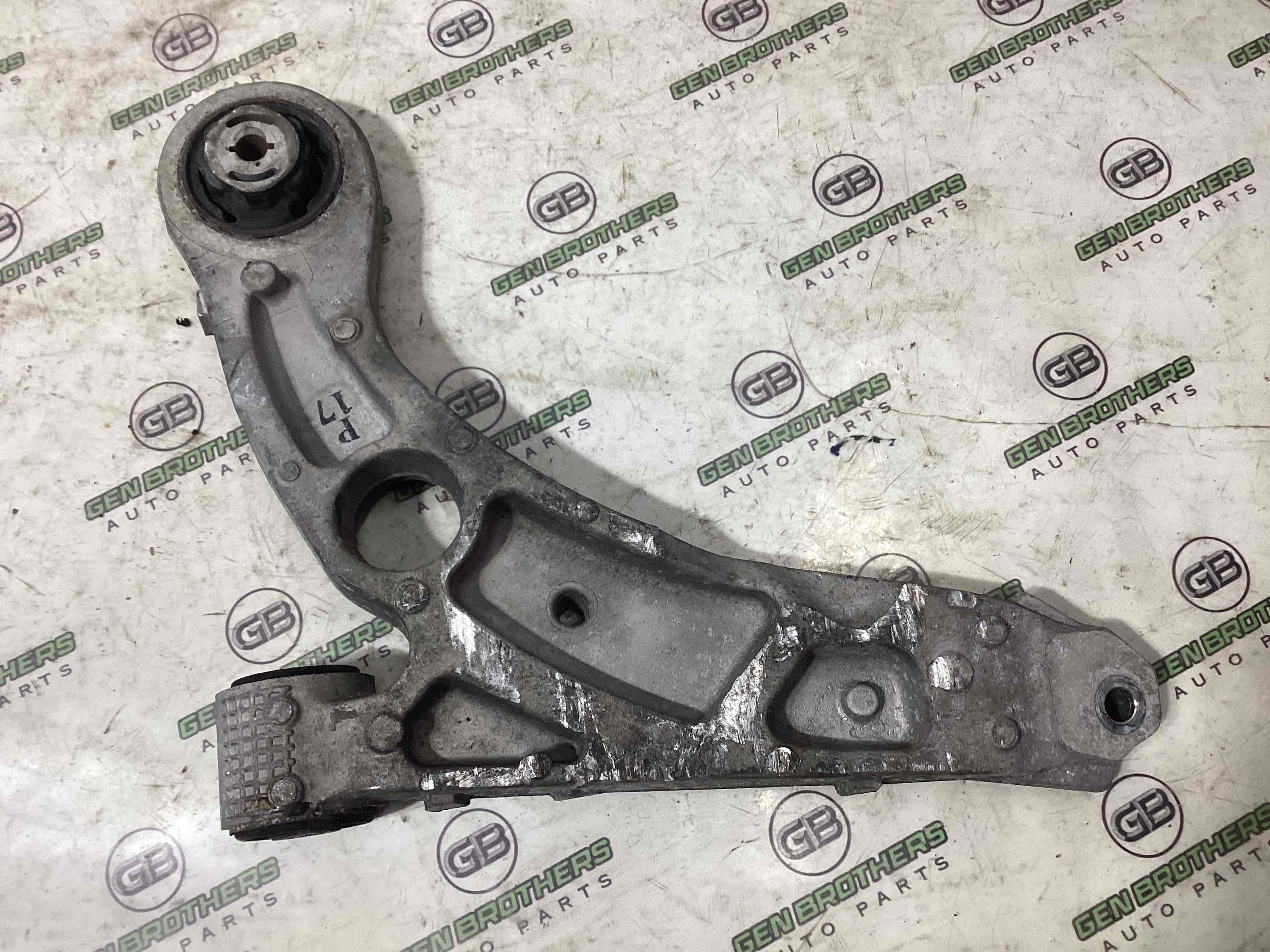 Важіль передній правий