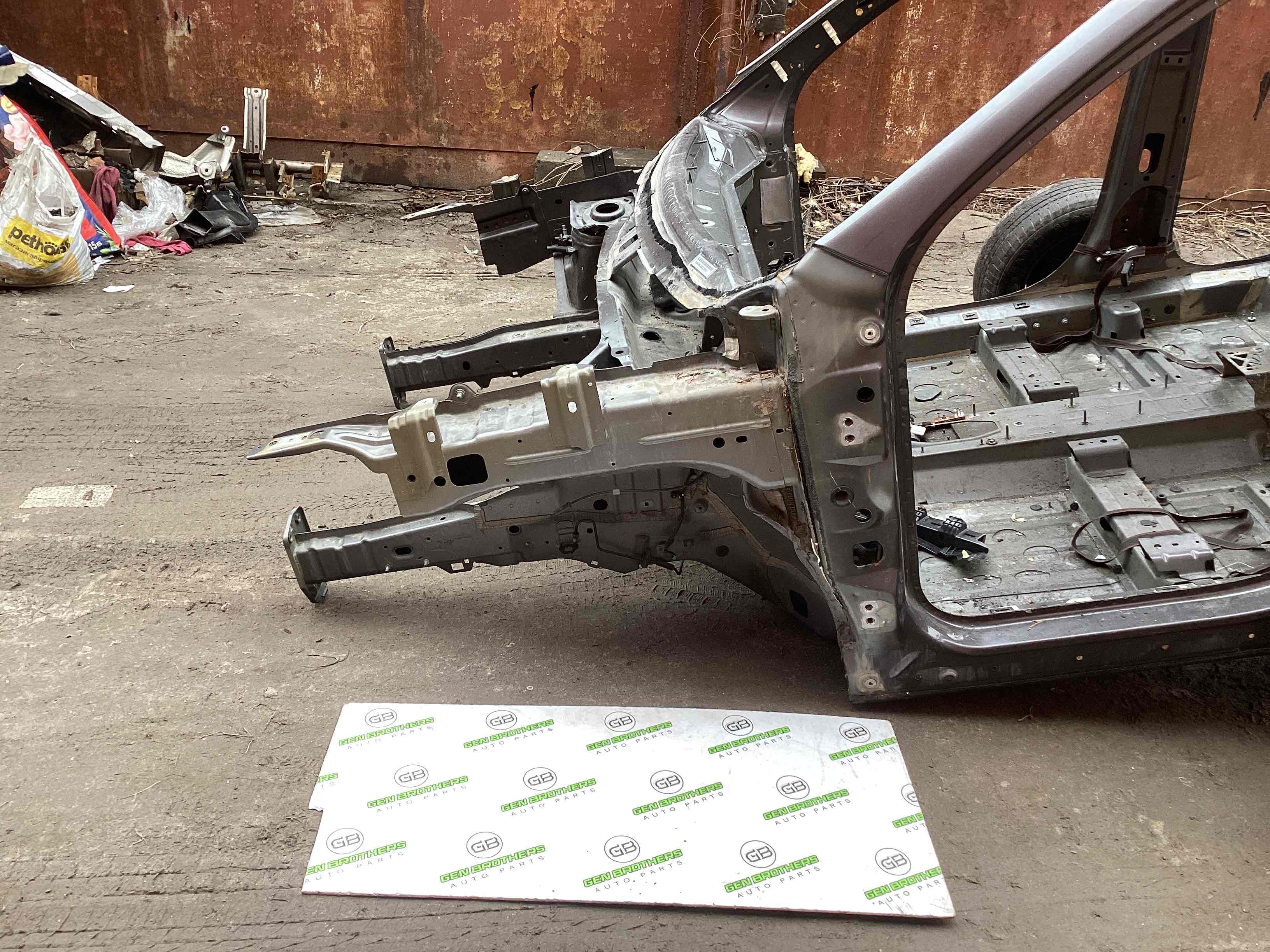 Чверть передня ліва