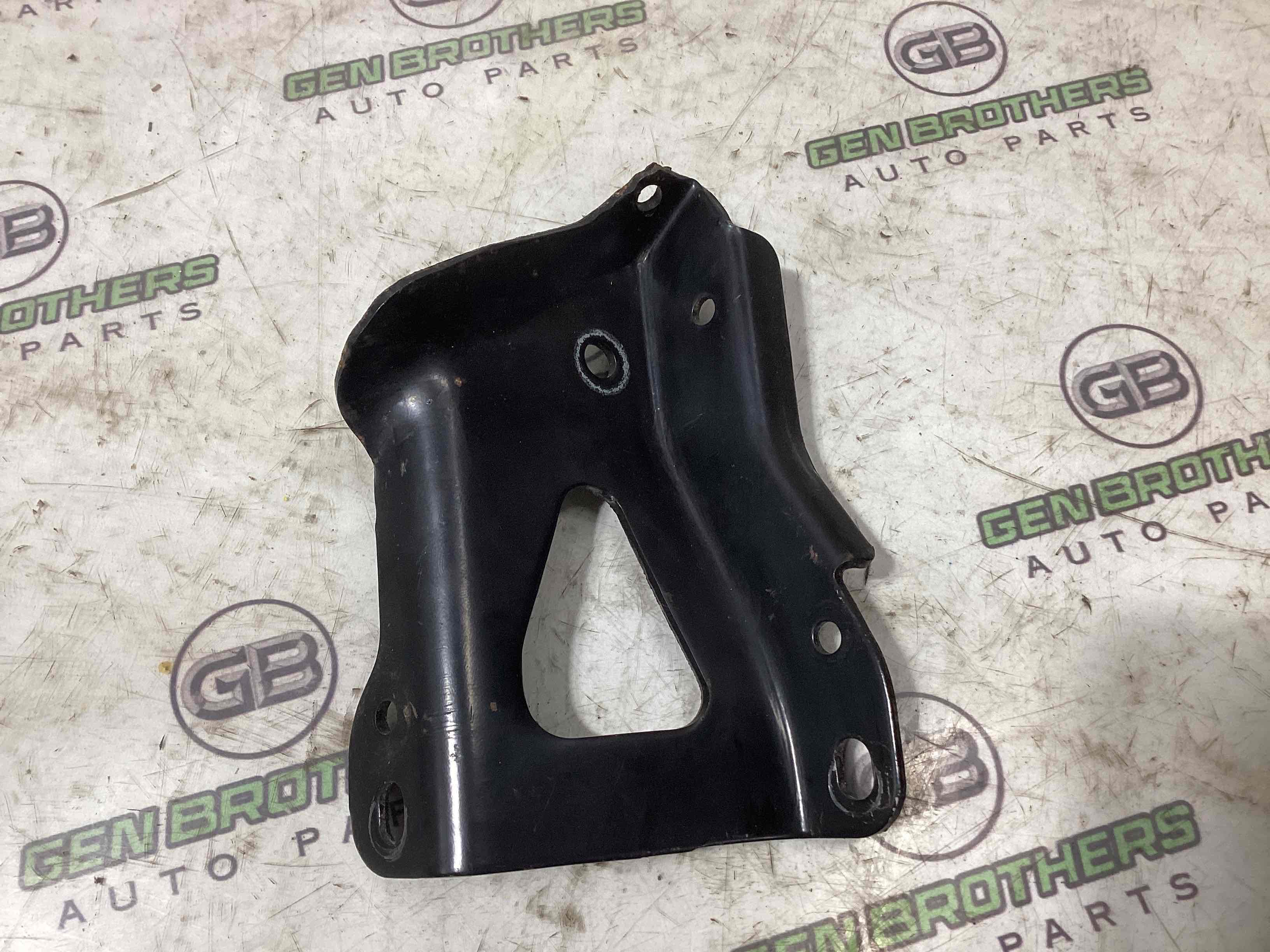 Кріплення, кронштейн