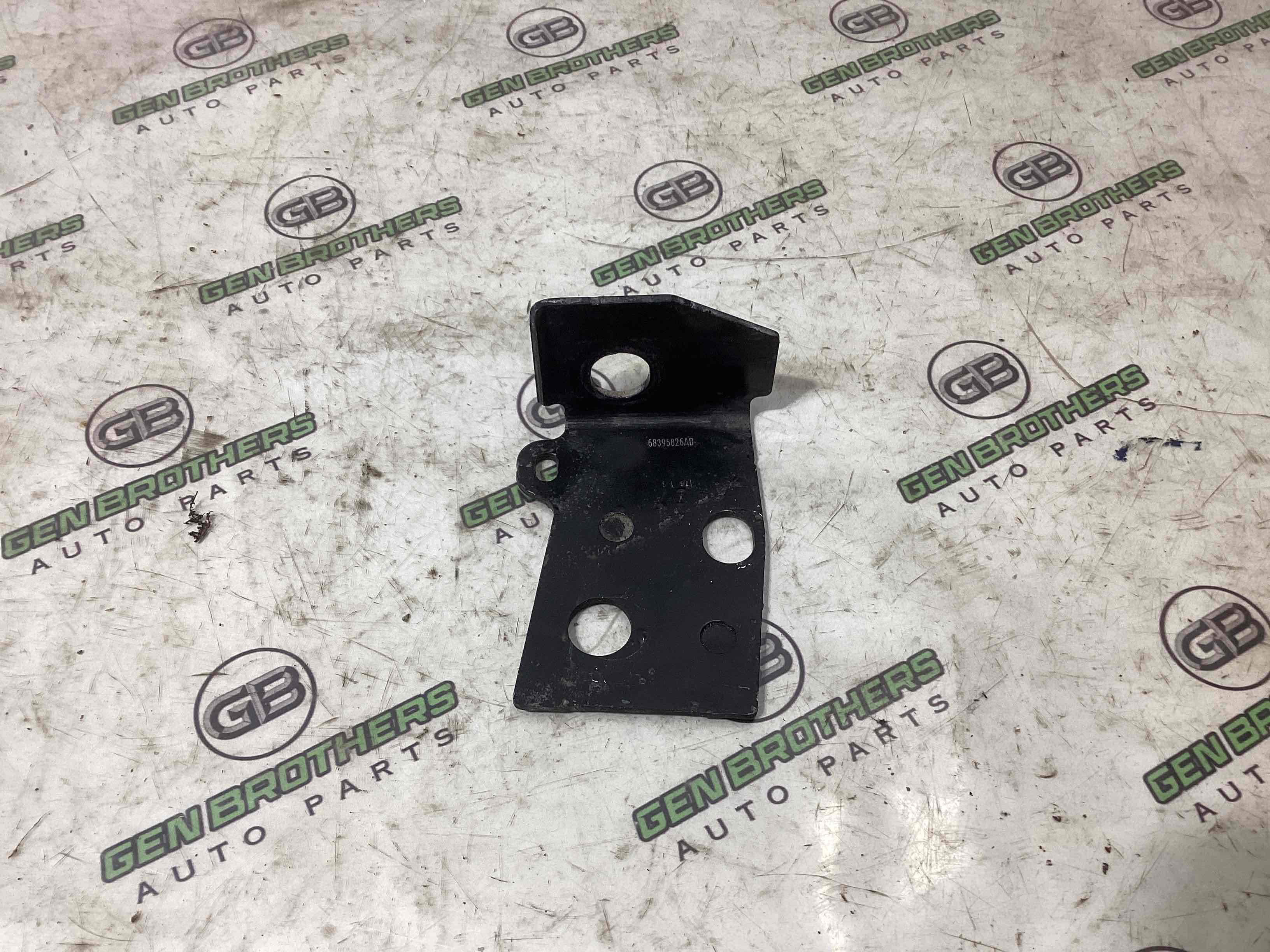 Кріплення, кронштейн