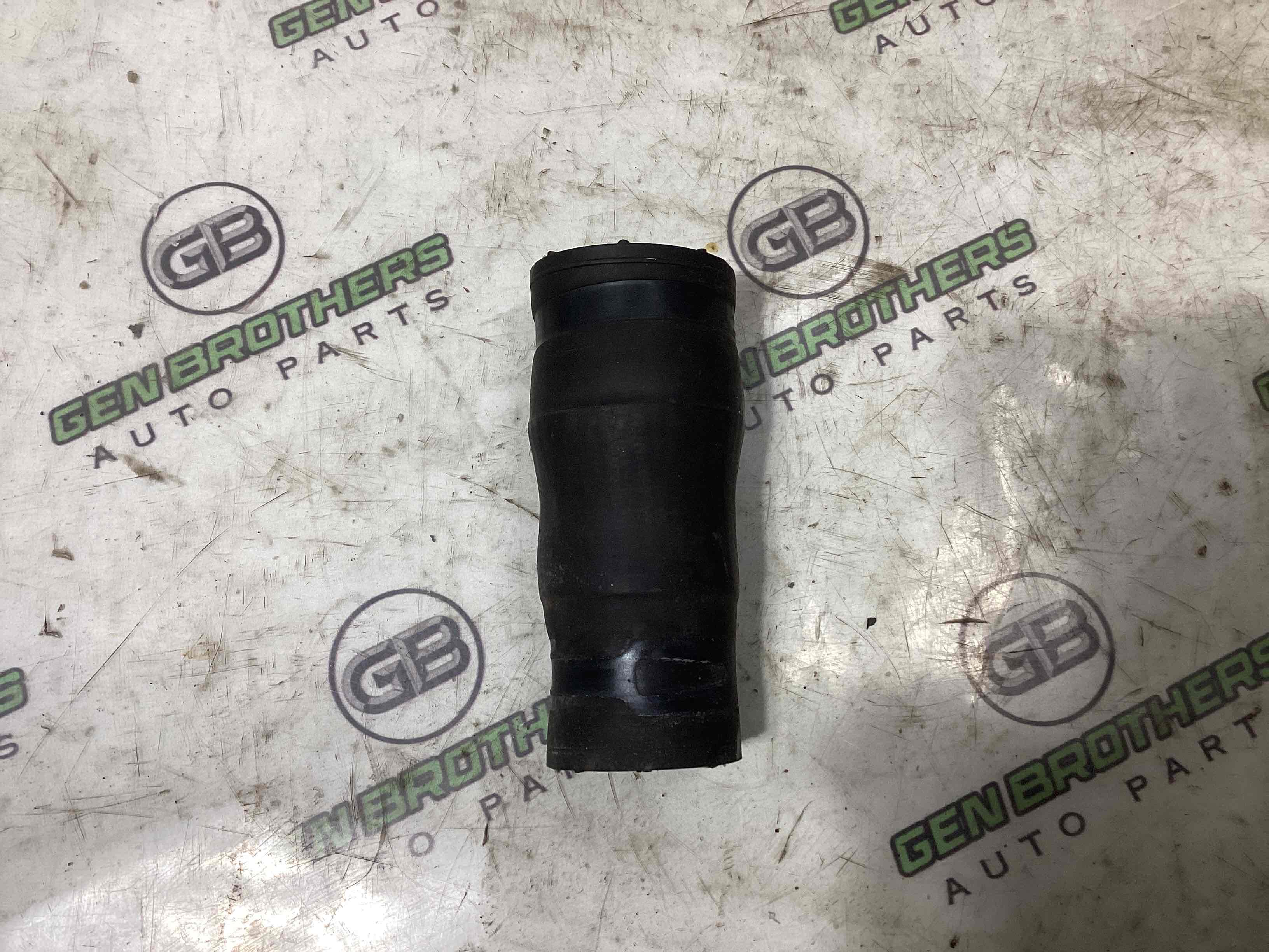 Патрубок радіаторів