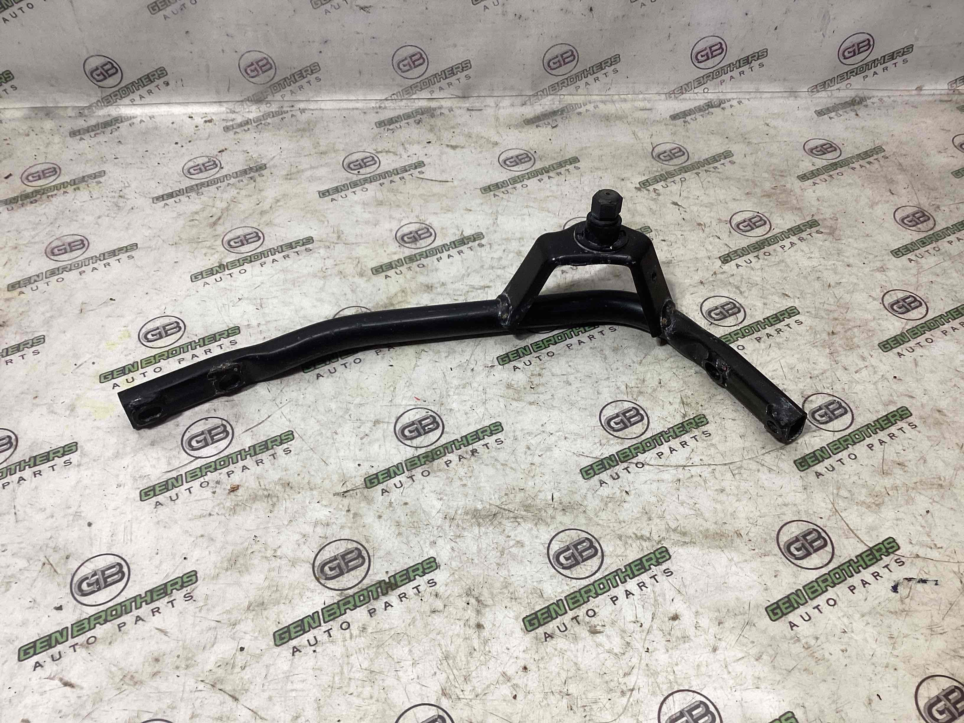 Опора радіатора, кріплення, кронштейн, ущільнювач радіатора