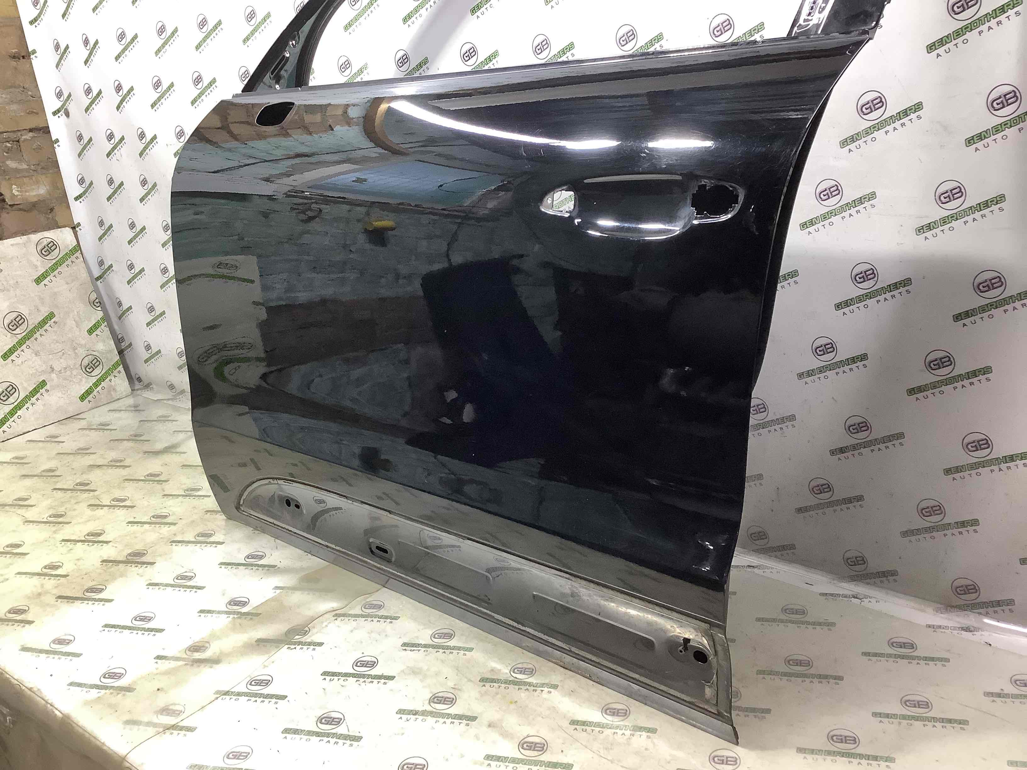 Двері передні ліві