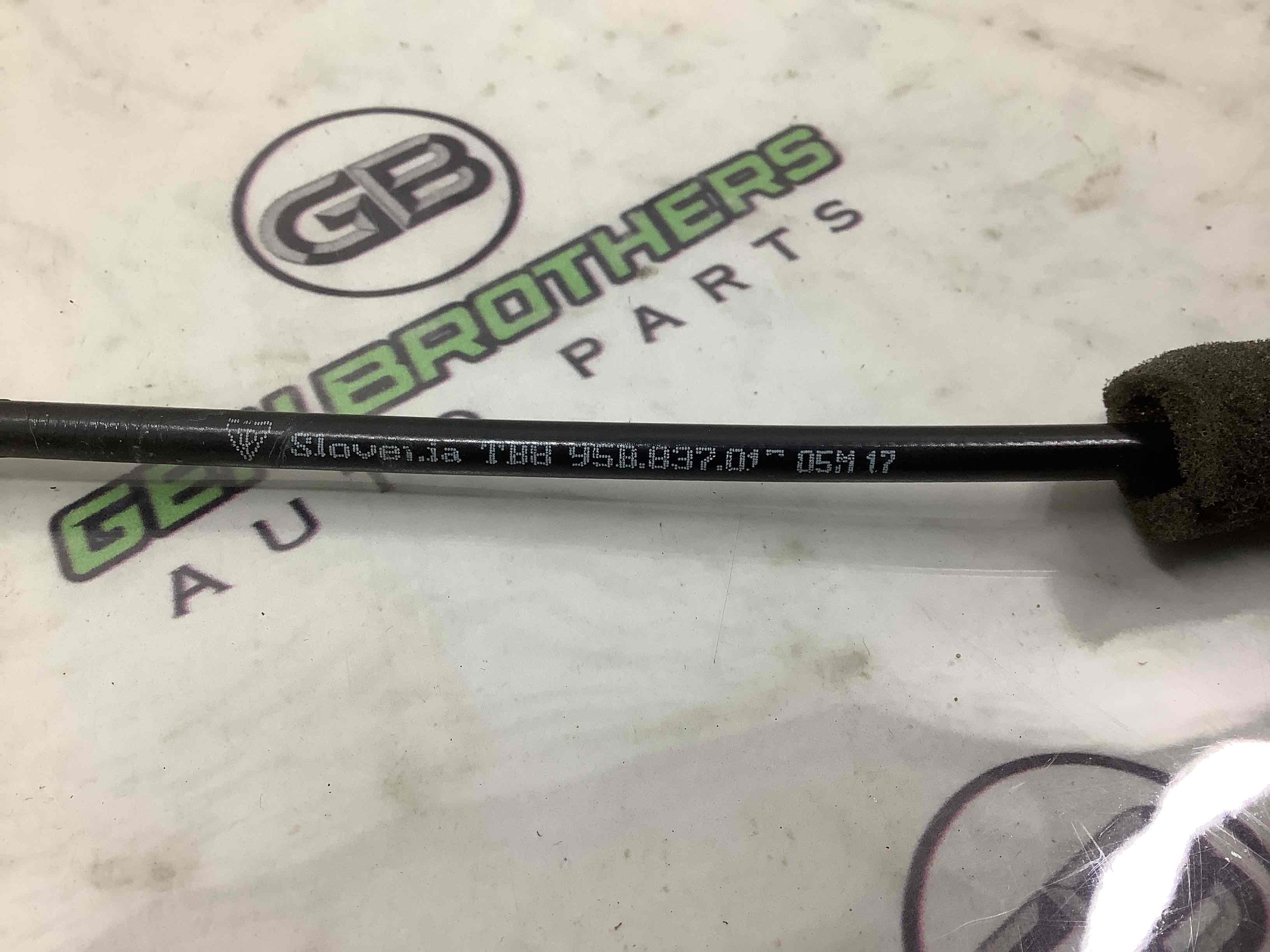 Трос ручки дверей