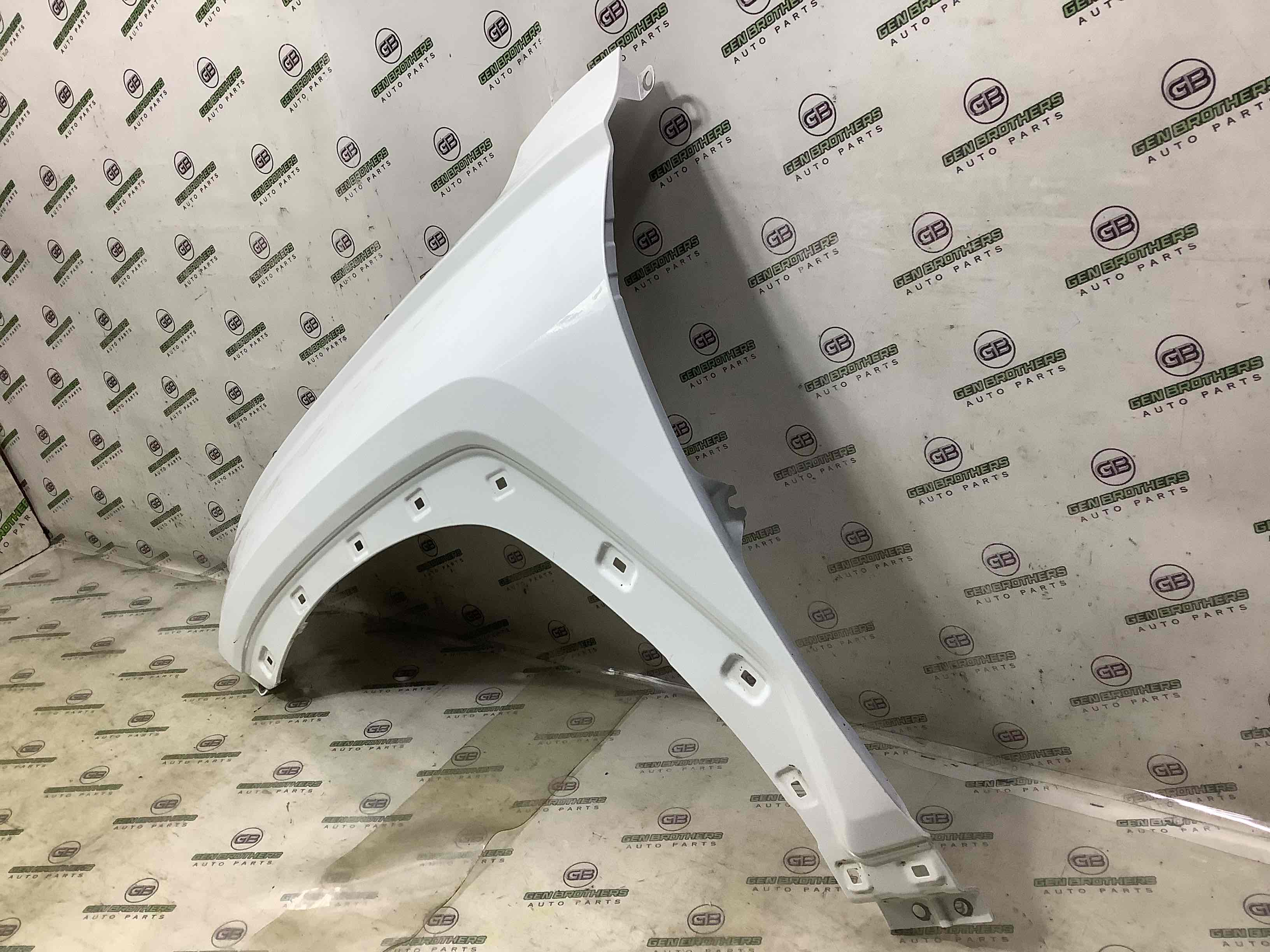 Крило переднє ліве