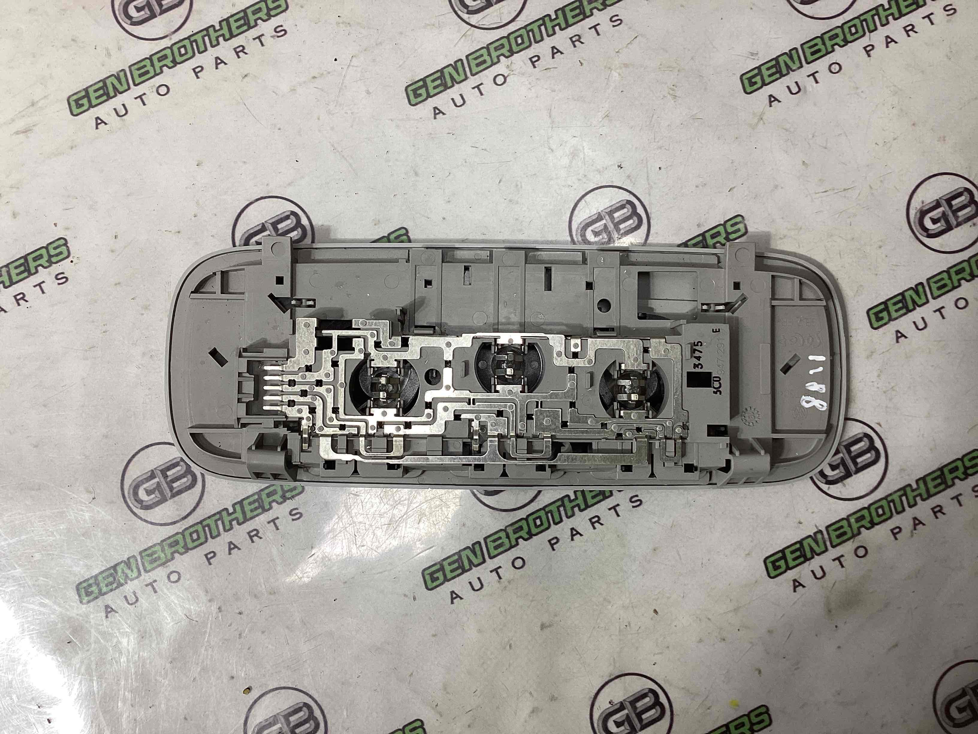 Фонарь салонный, плафон