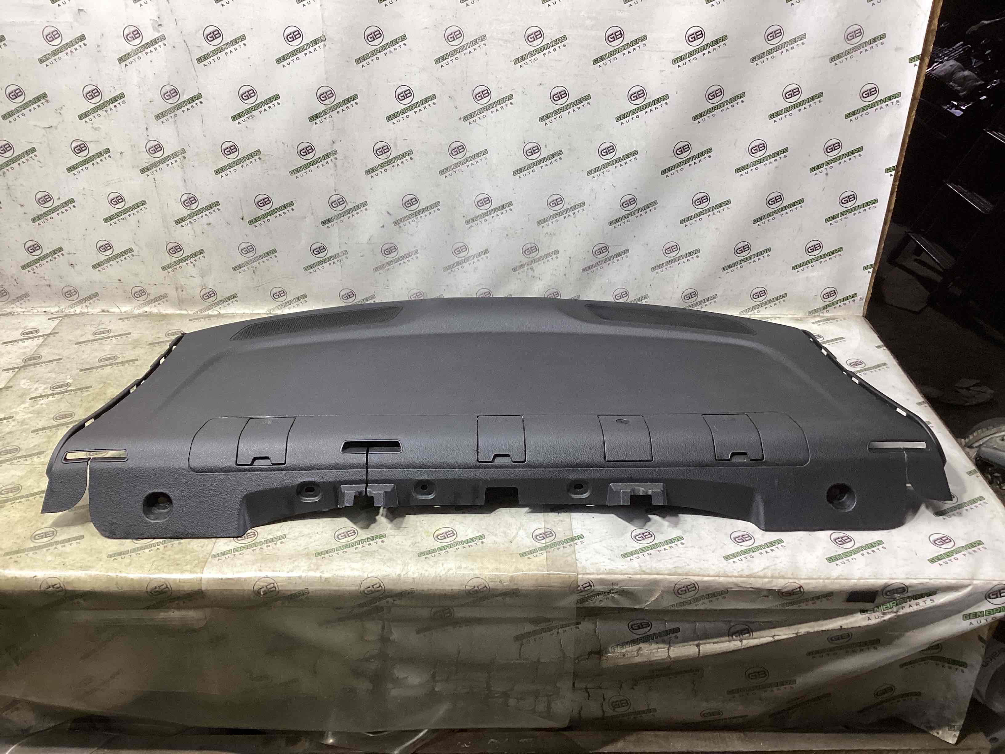 Обшивка задней полки