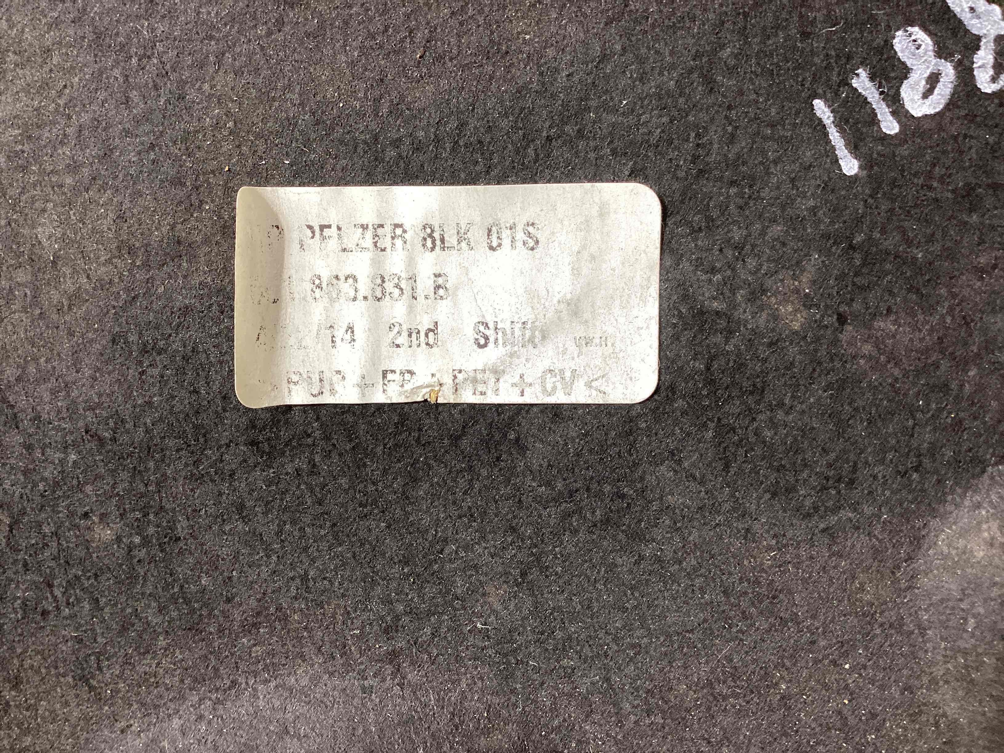 Уплотнитель капота, изолятор, шуба