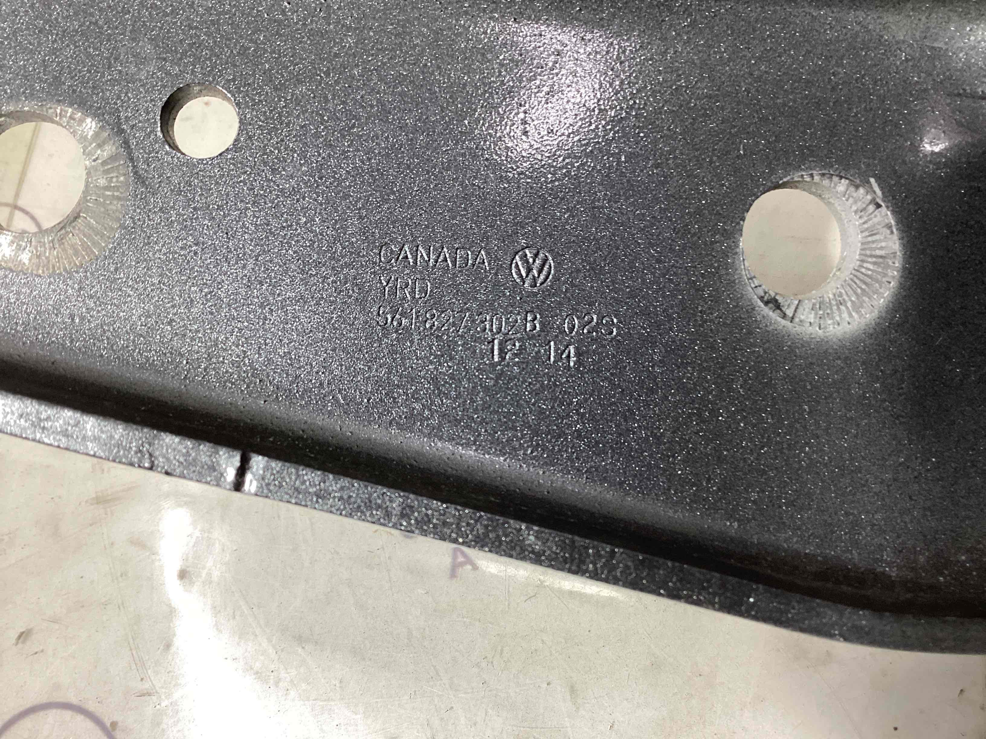 Петля крышки багажника, двери багажника