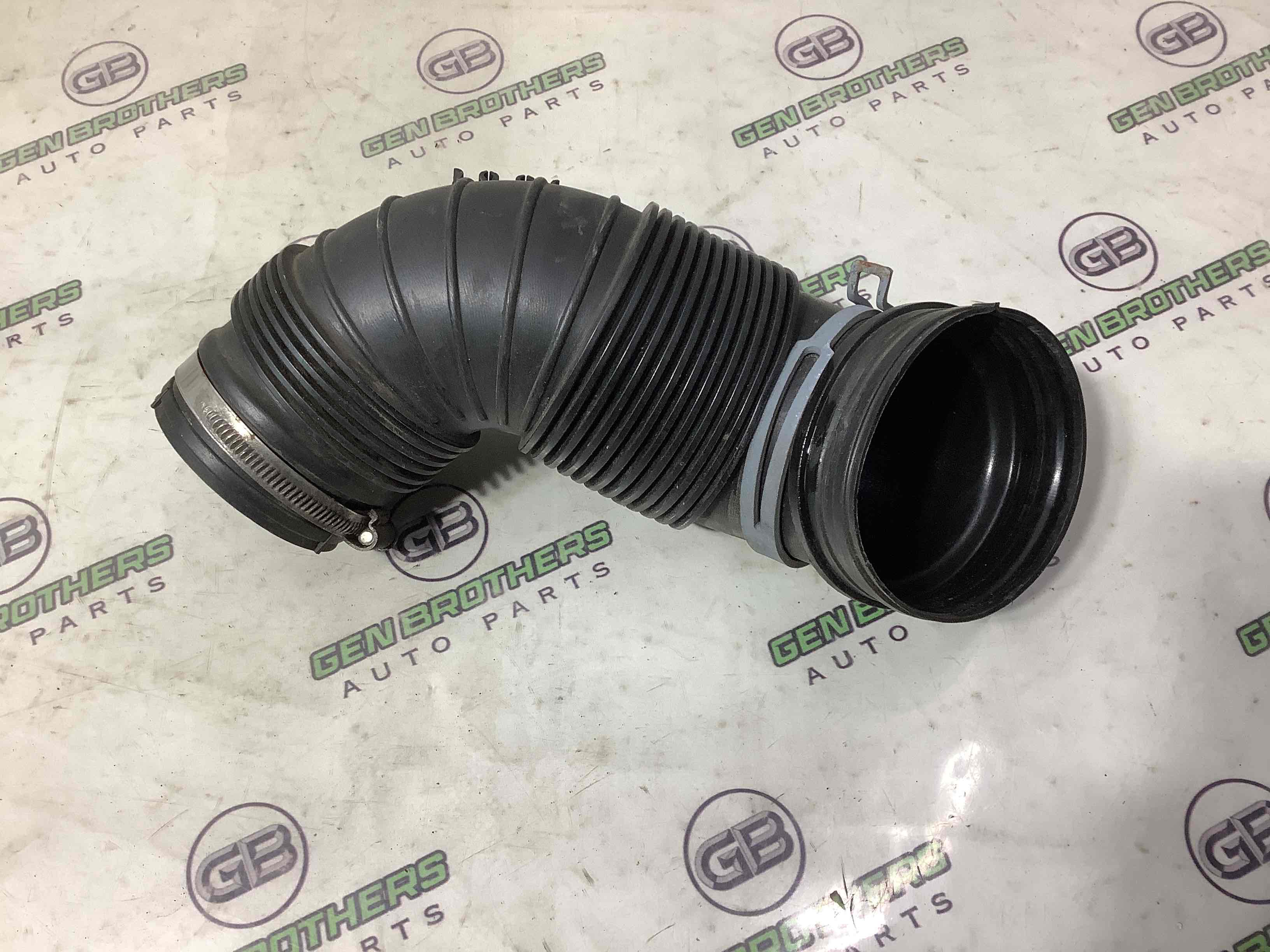 Патрубок воздушного фильтра