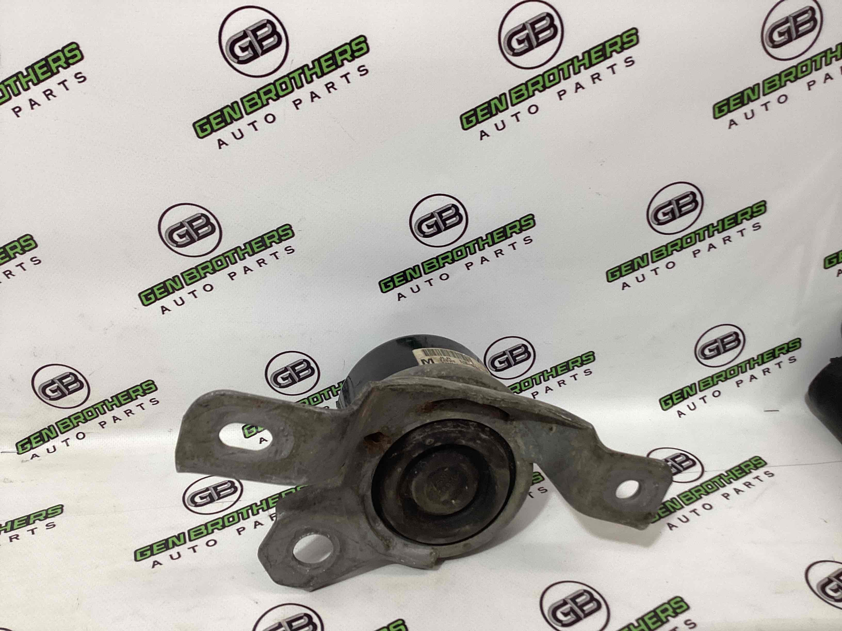 Подушка крепления двигателя