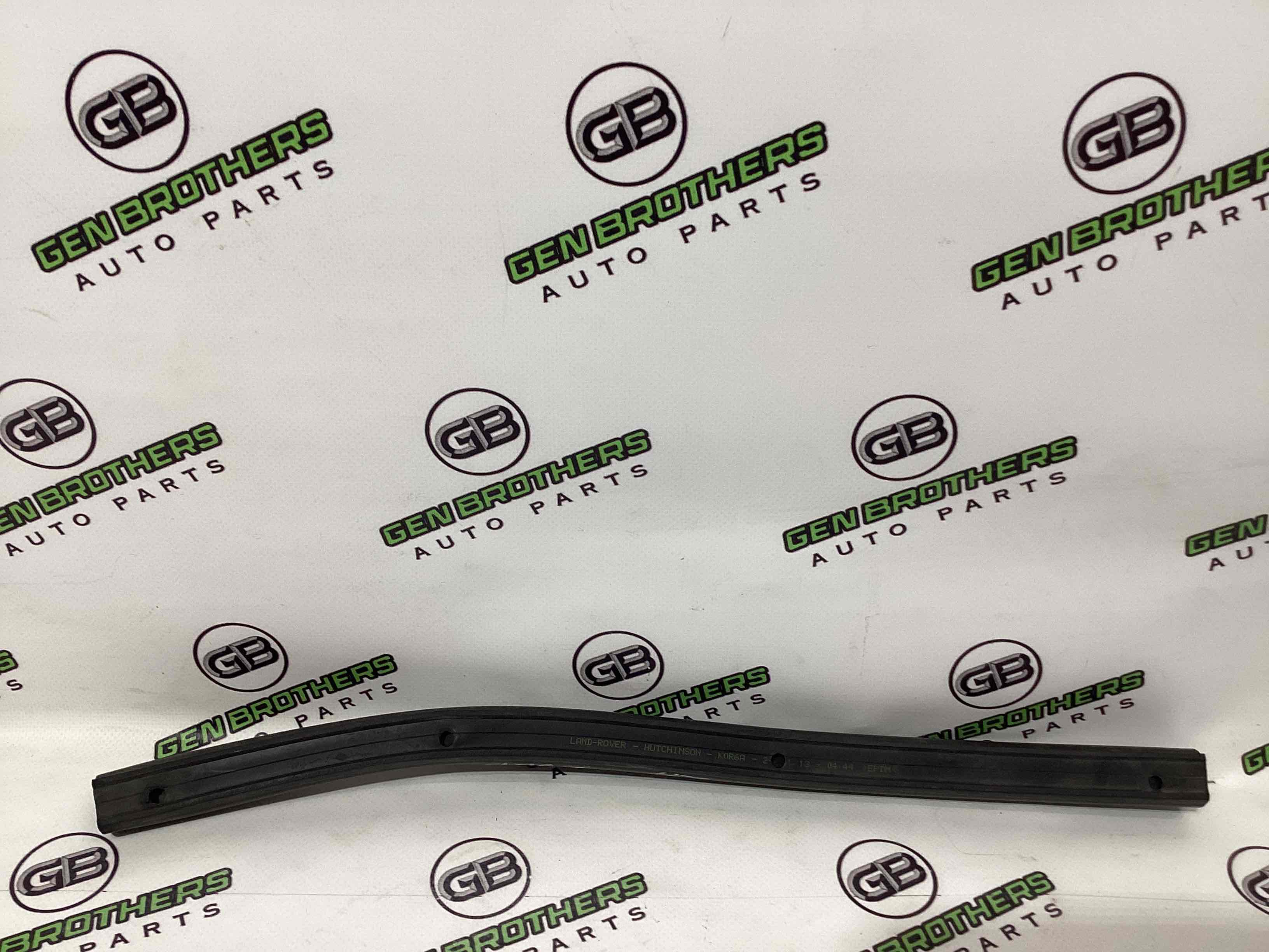 Уплотнитель капота, изолятор, шуба