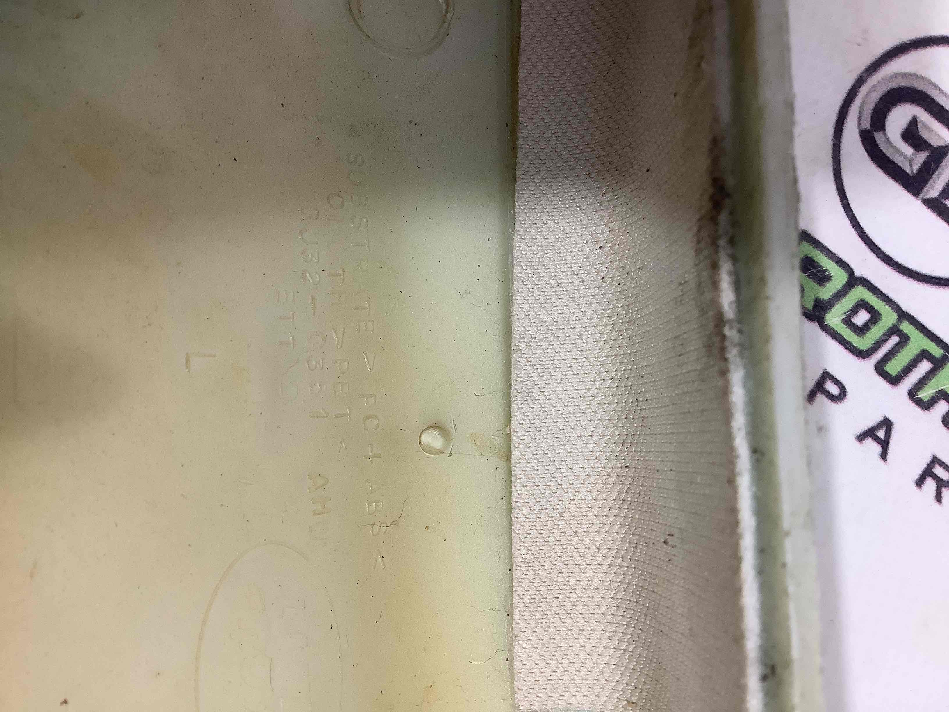 Пластиковые элементы салона