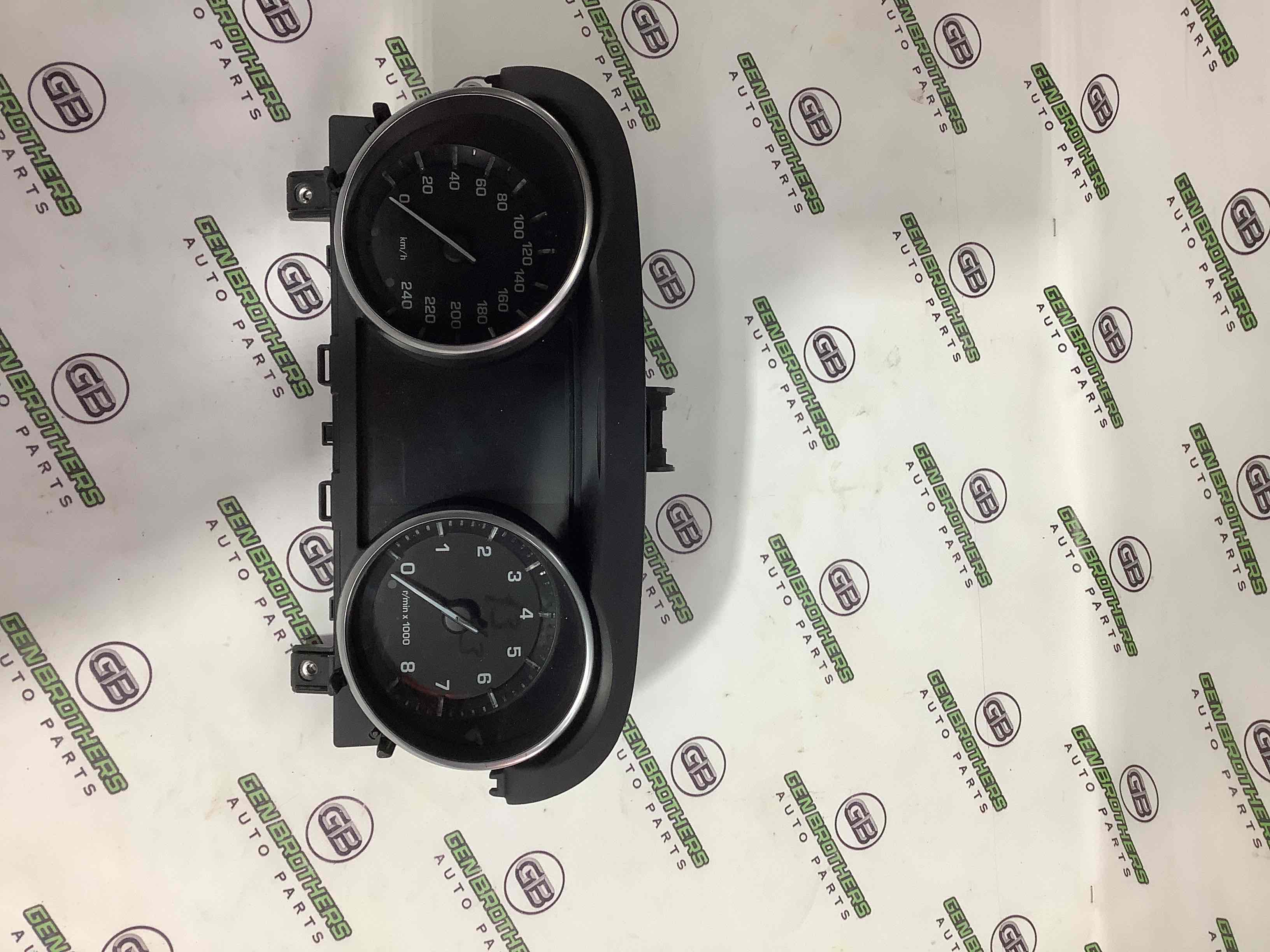 Щиток приборов приборная панель