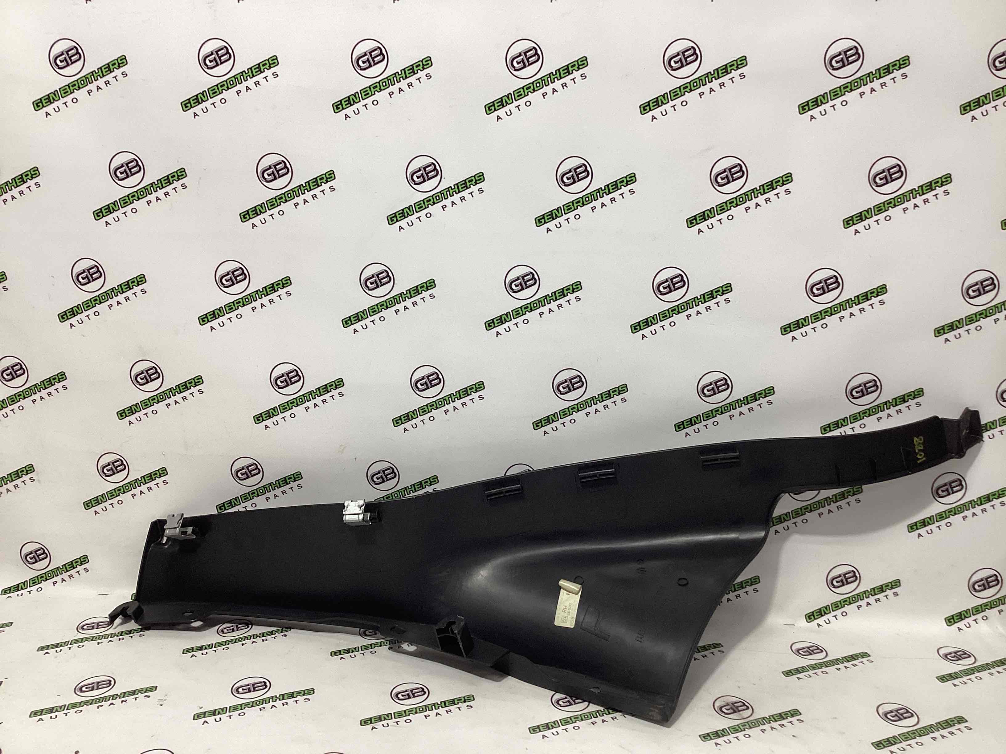 Пластиковые элементы салона