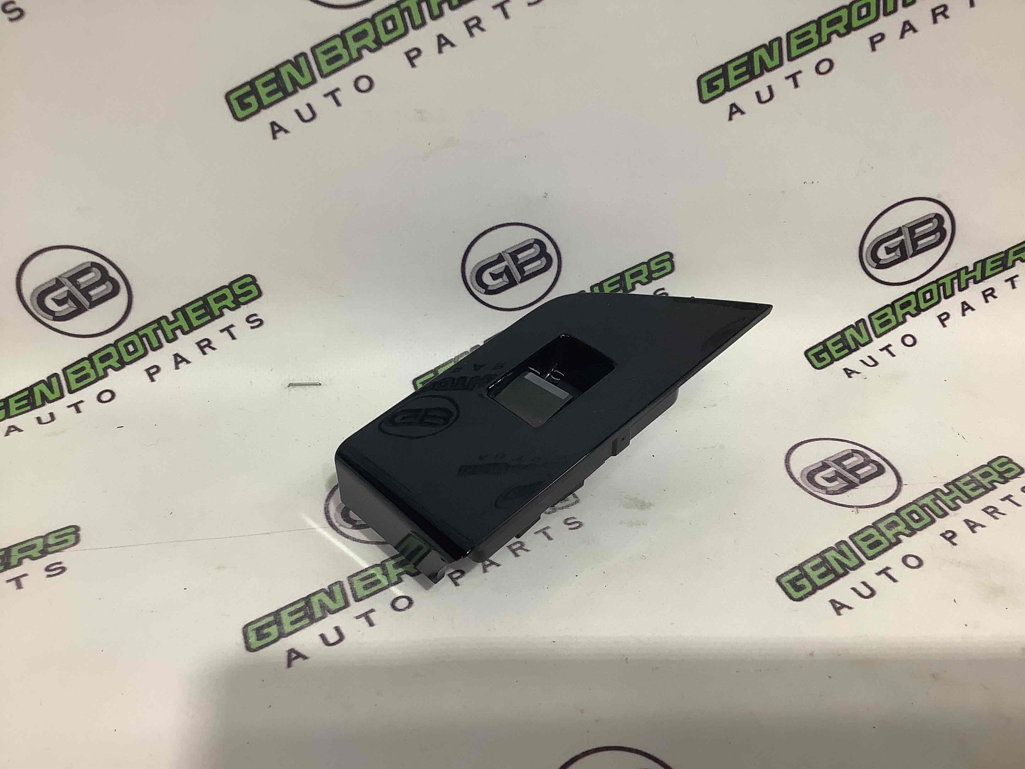 Кнопки управления стеклоподъемниками