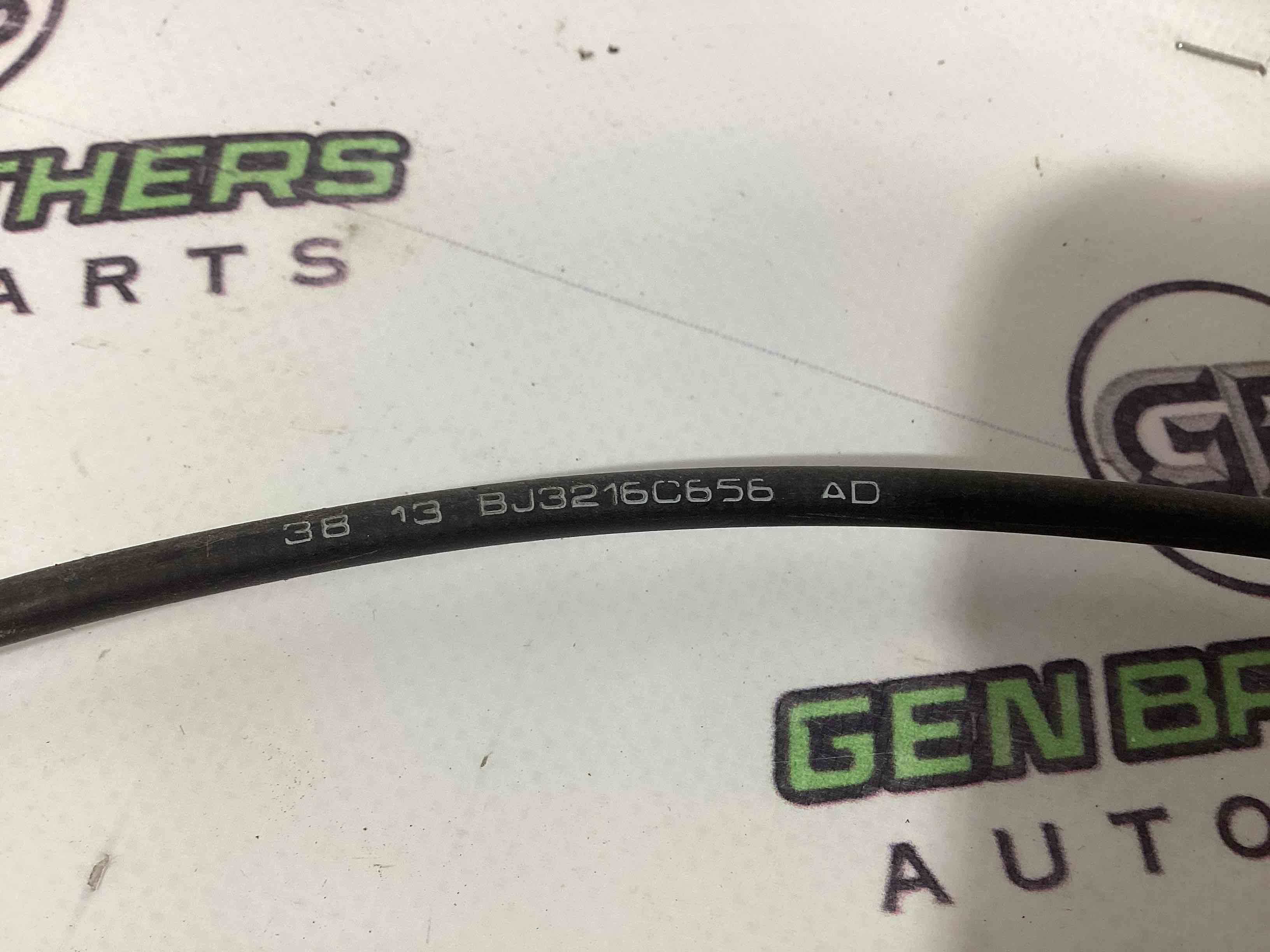 Замок капота, трос капота