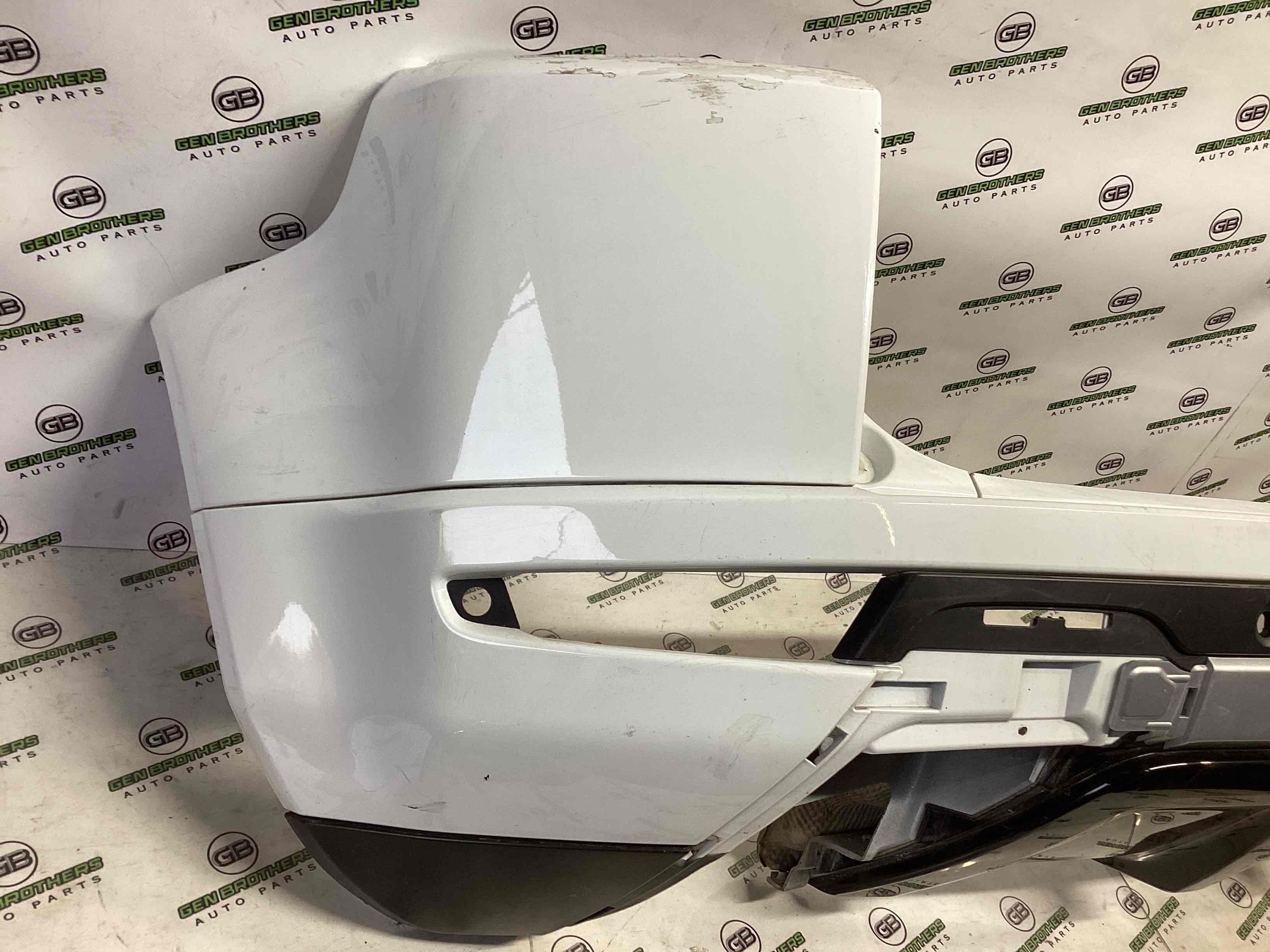 Бампер задний