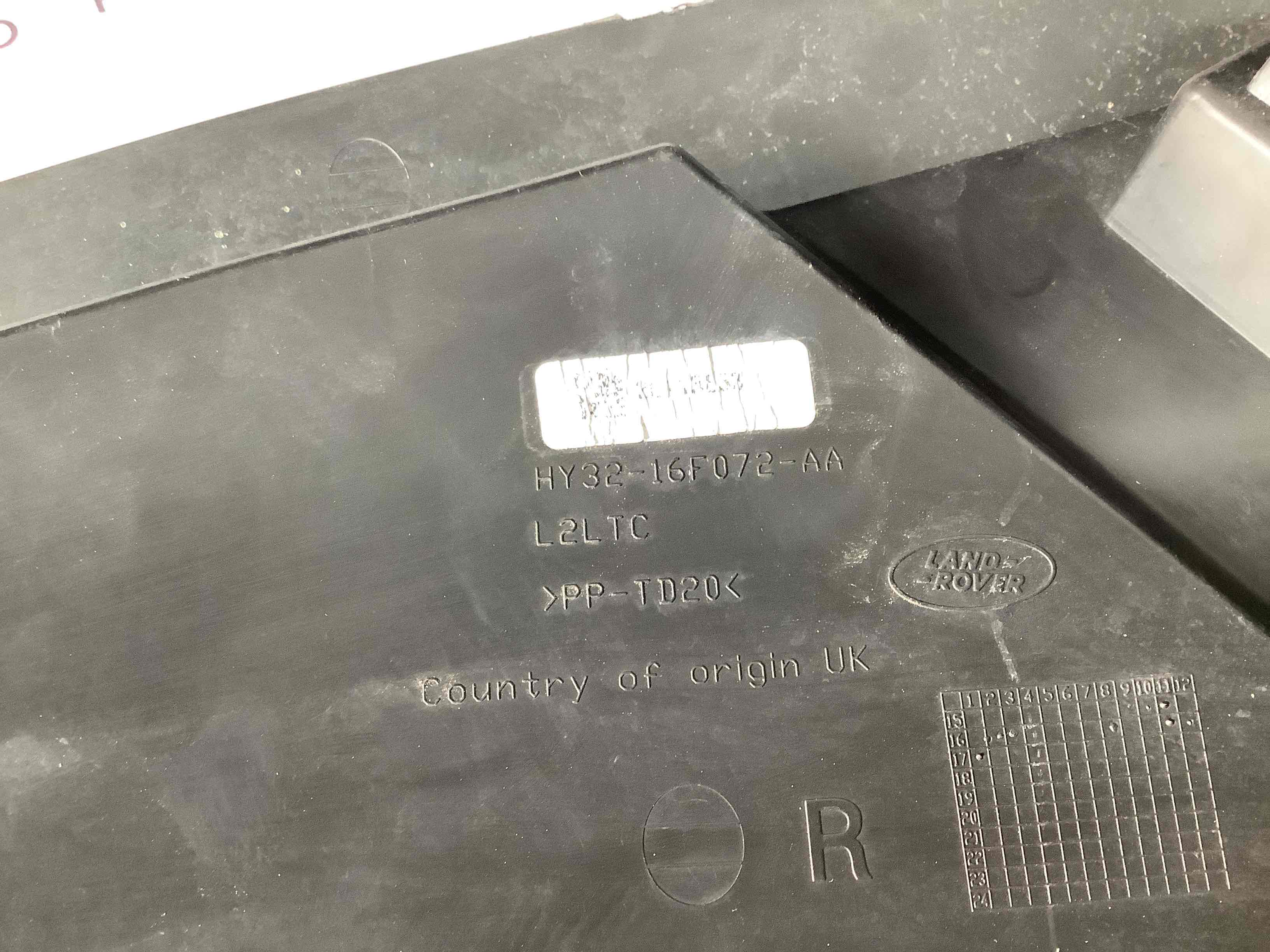 Крепление переднего бампера правое