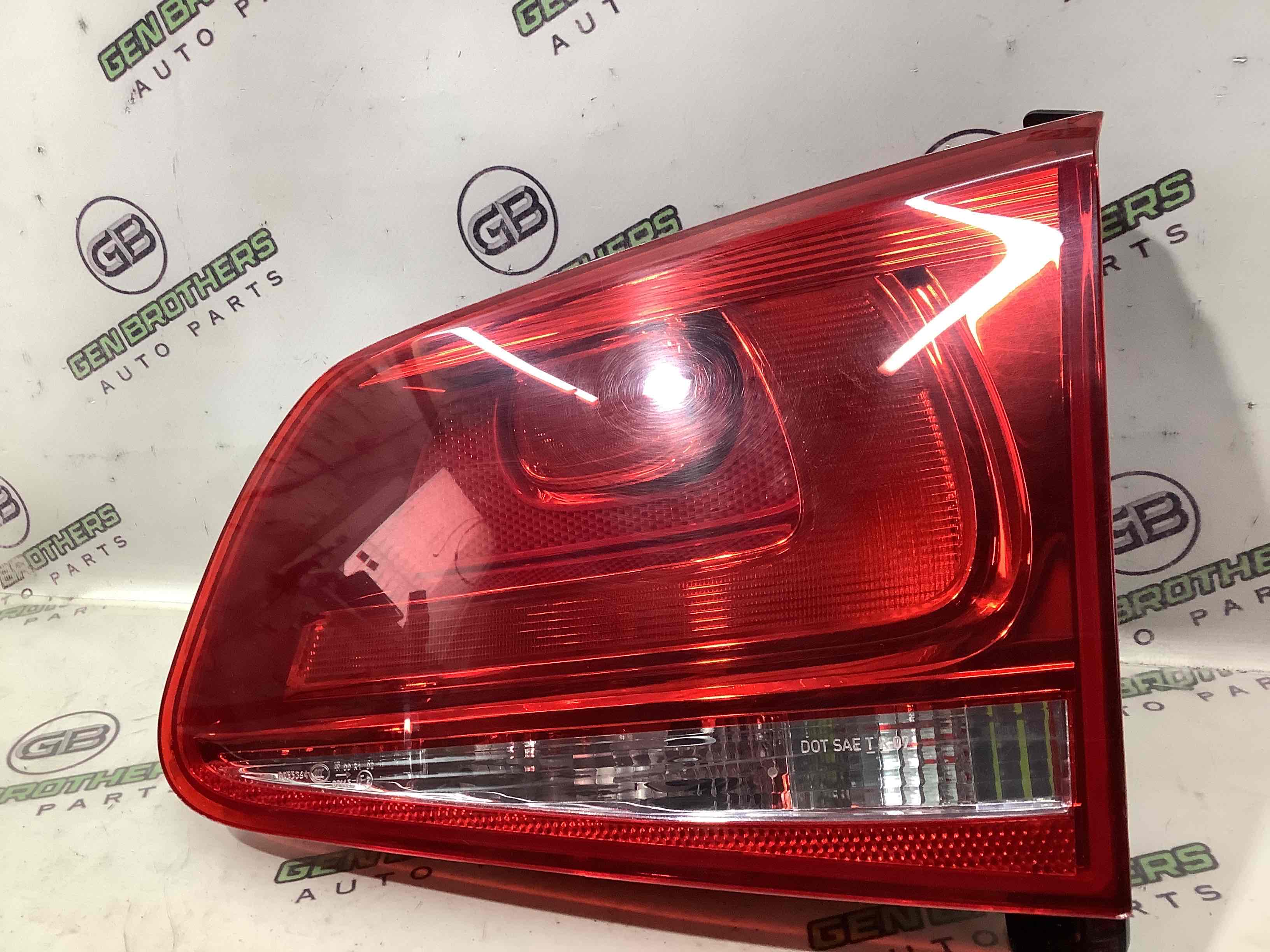 Ліхтар задній правий