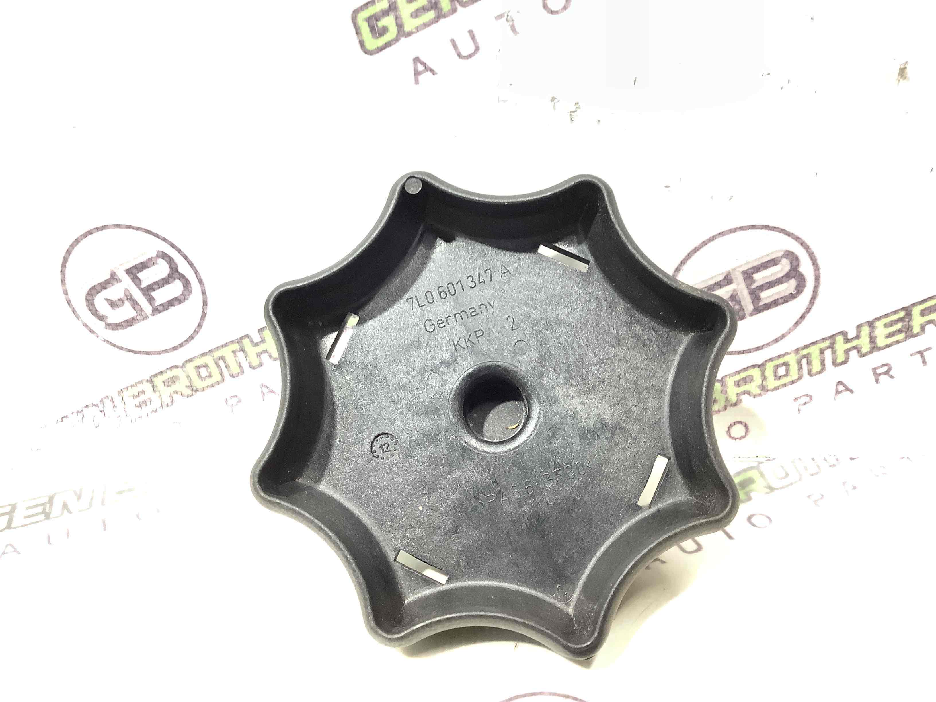 Колесо запасне, тримач, кронштейн, обшивка